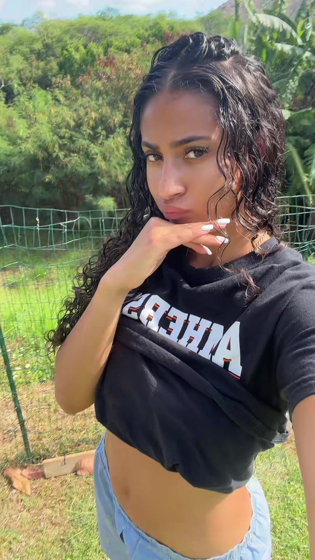 @la