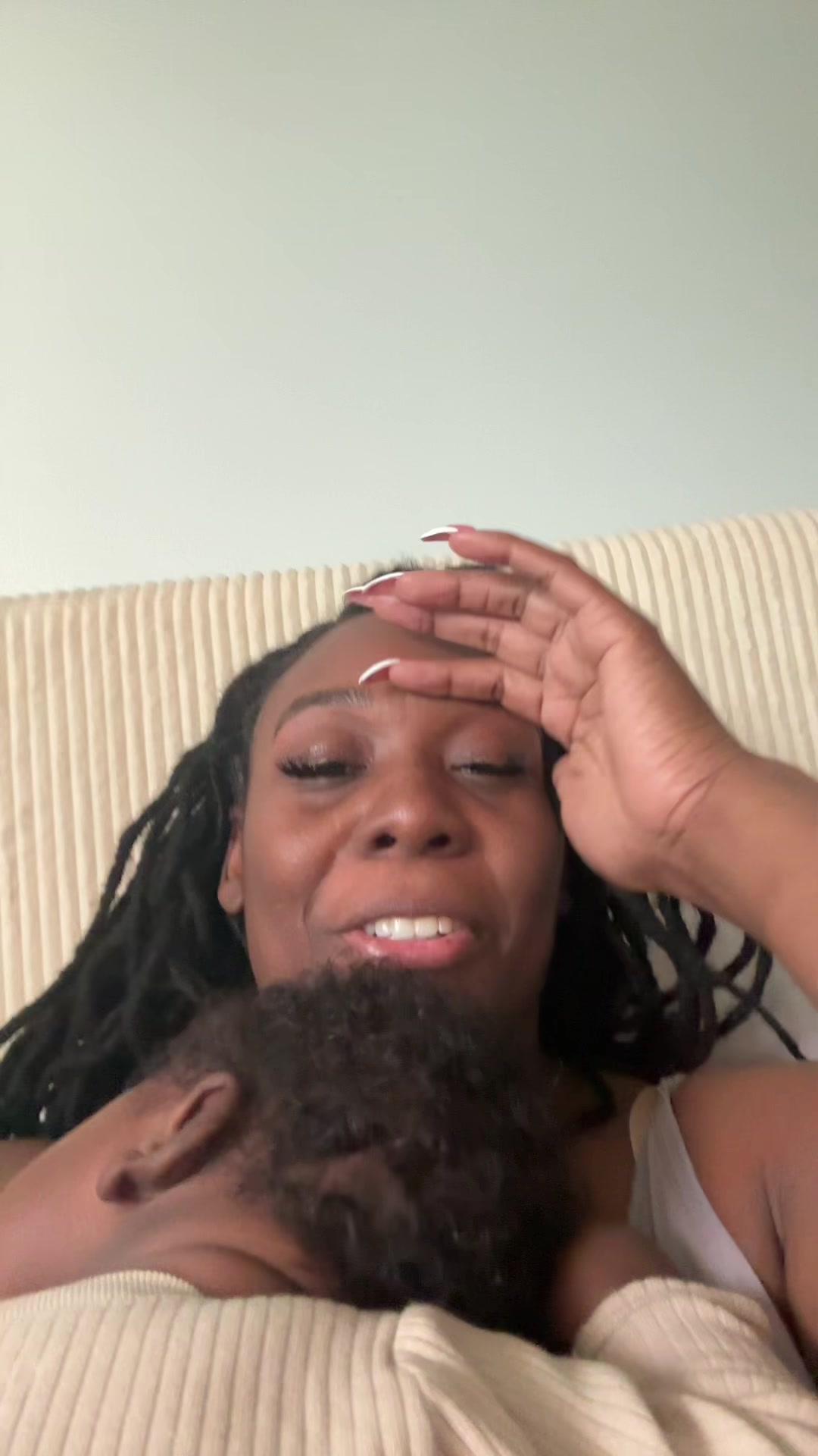 @Tahj- |Wife|Mom