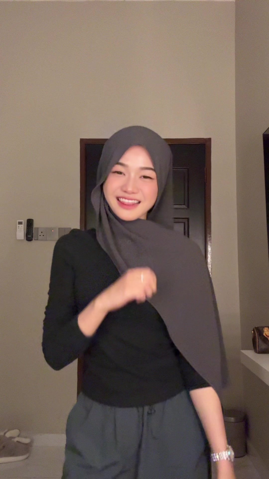 @Syaa Meoow 𝜗𝜚