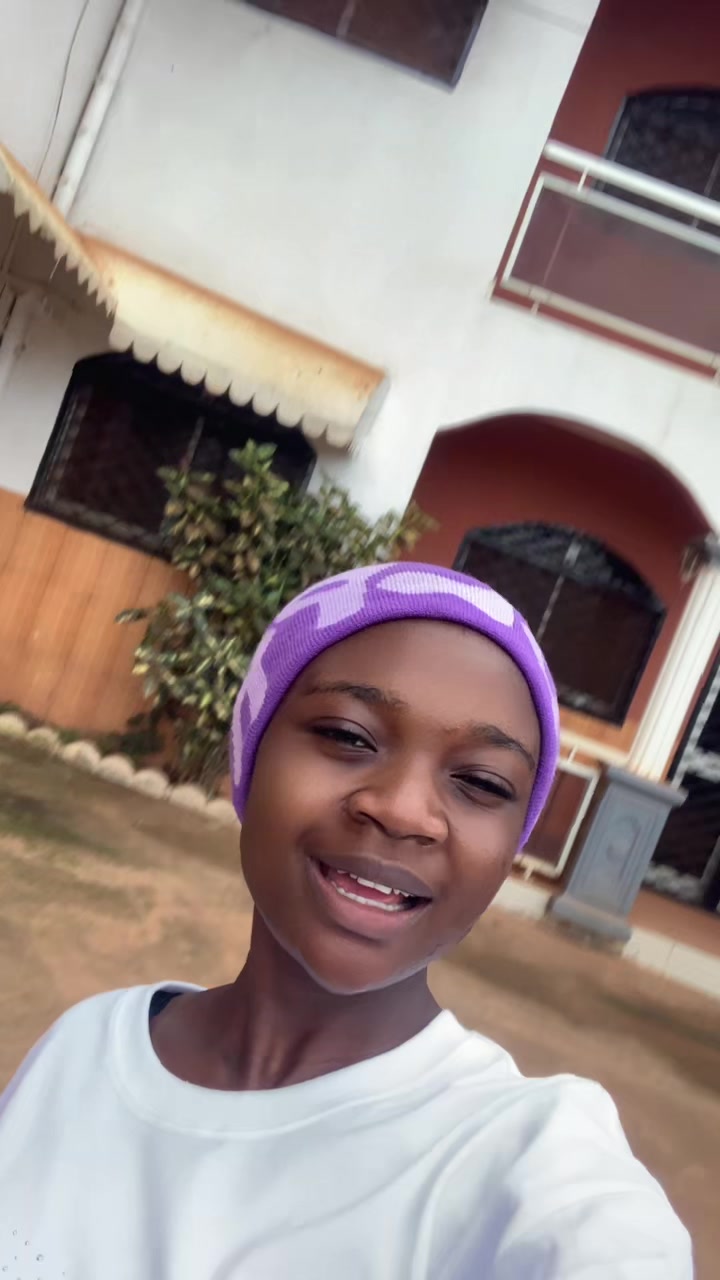 @Queen Dimples❤🦋