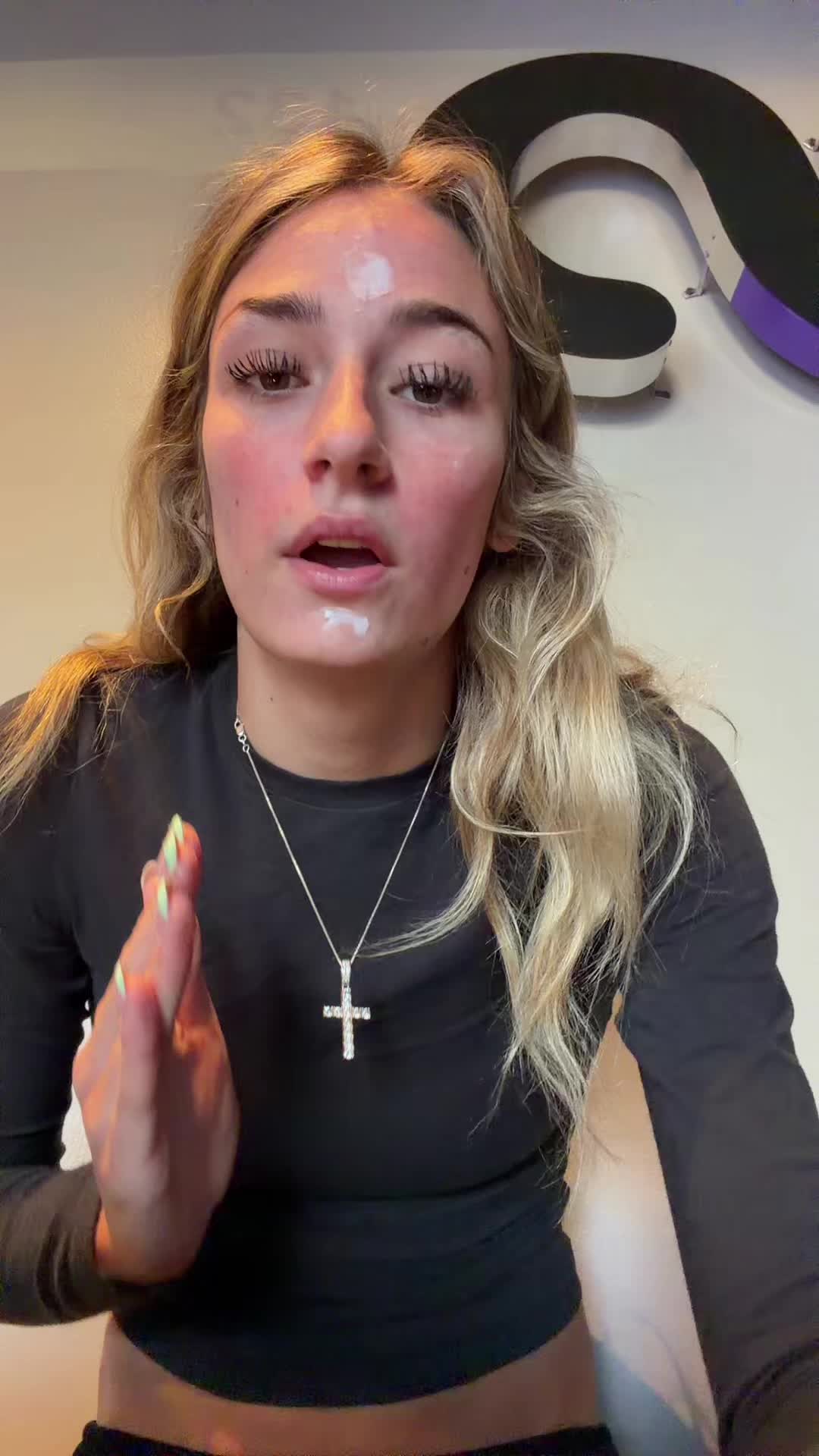@sydnievanek