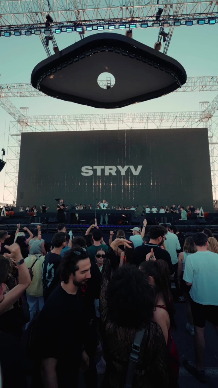 @Stryv