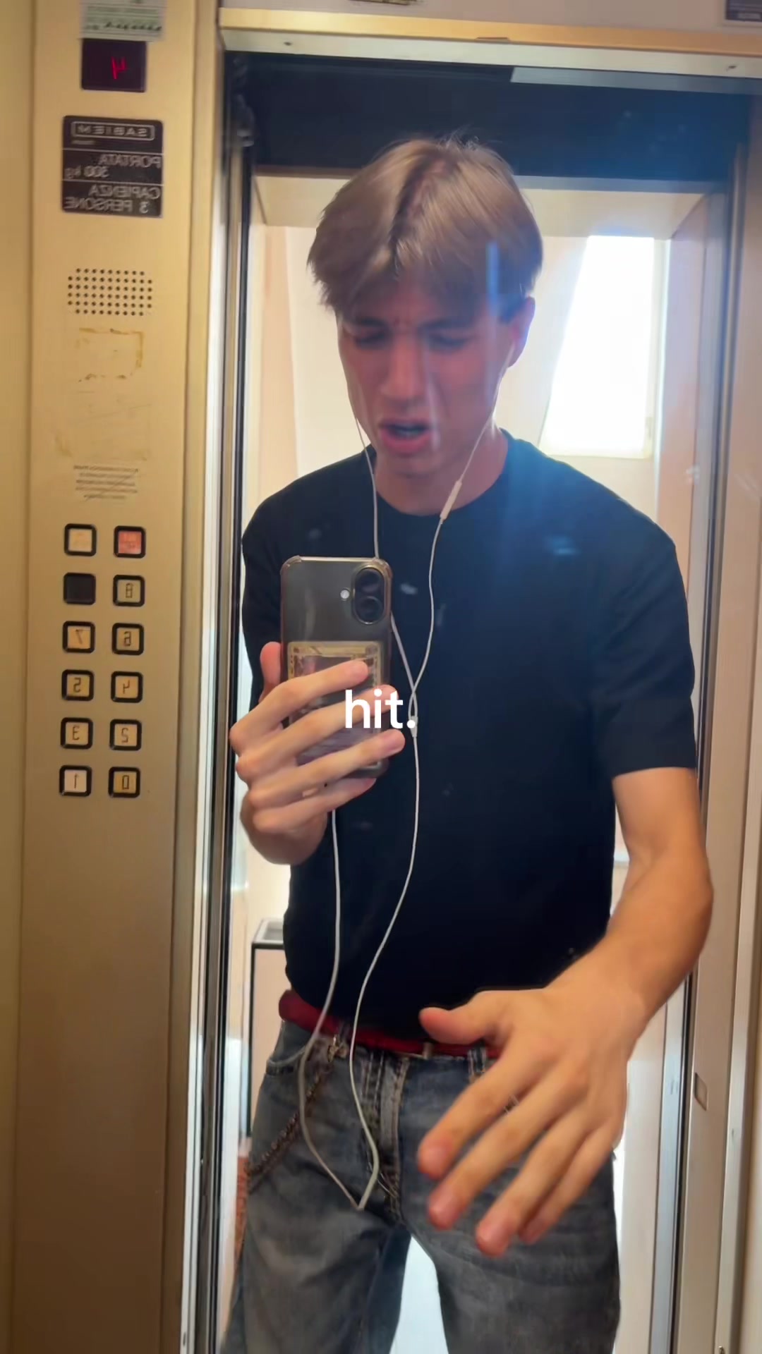 @Reskyu