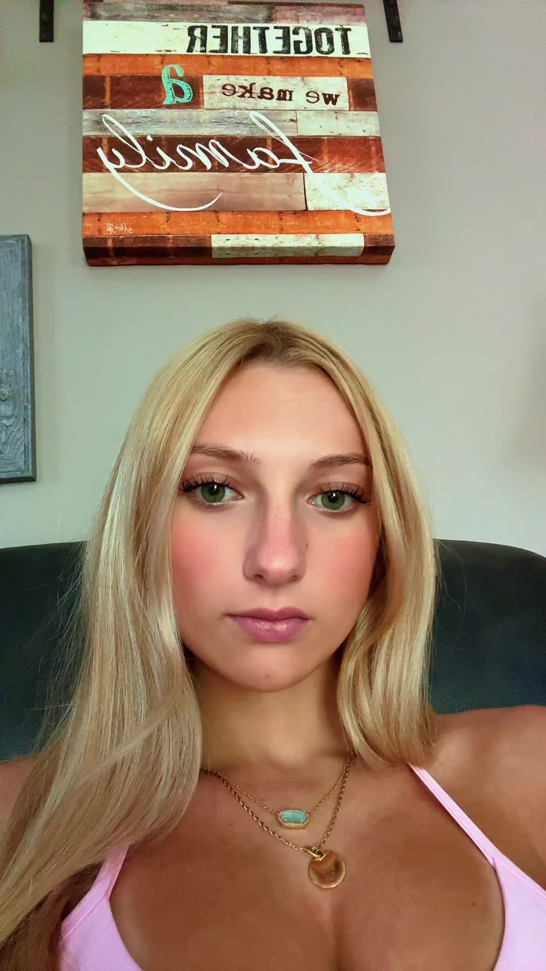 @cait🥥🐚🐳