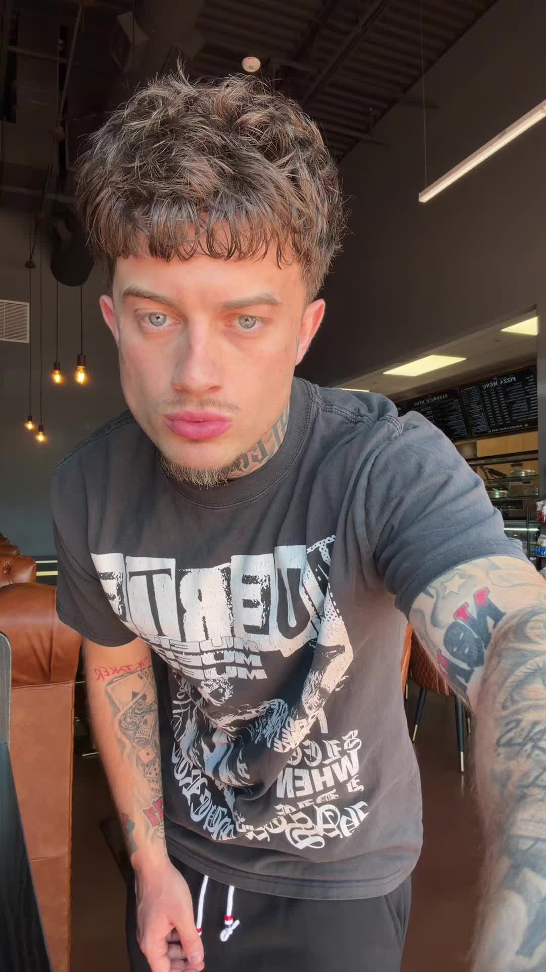 @Danoto 🦇