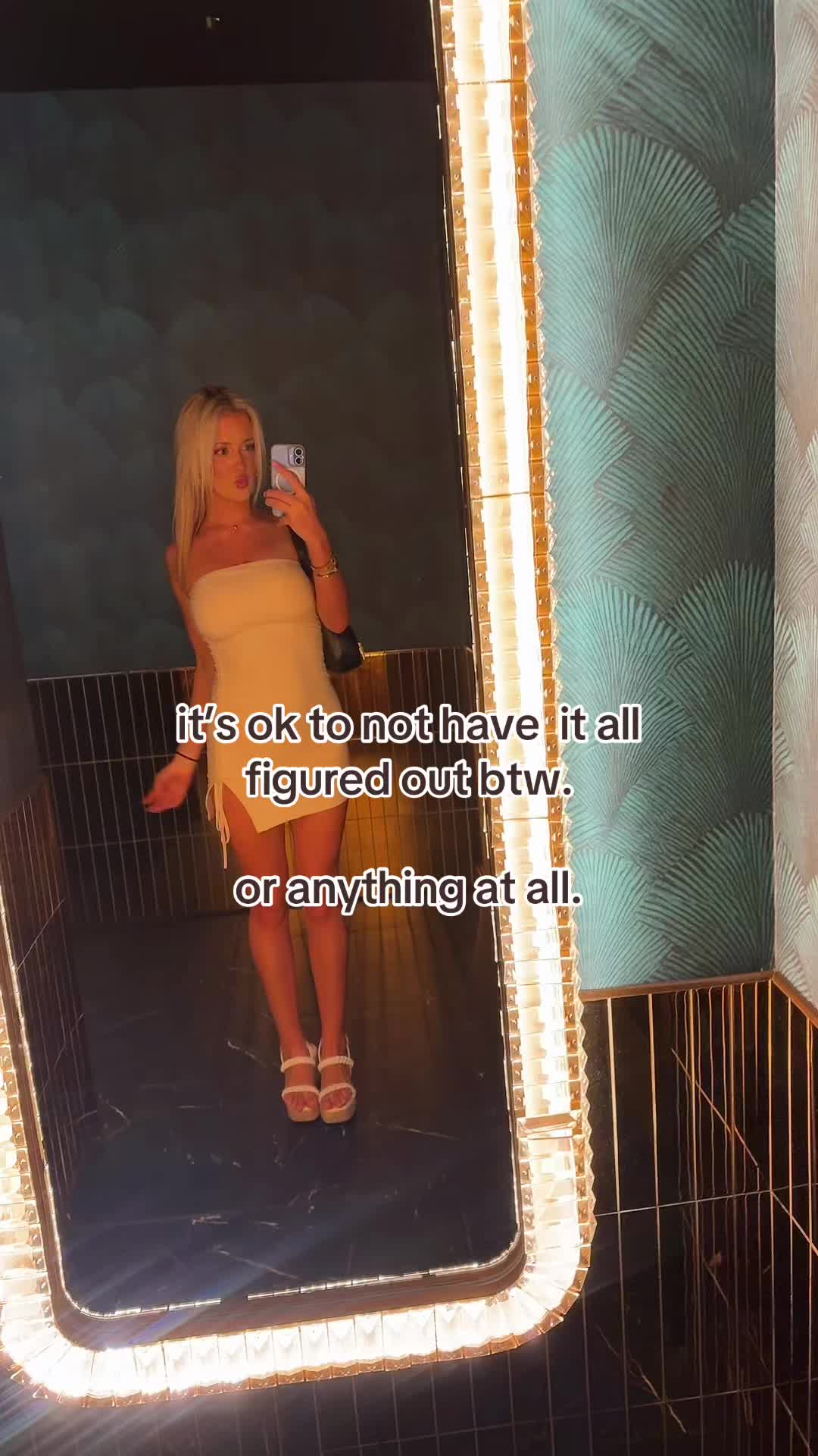 @G E N E V A  ☆  L A C O R T E