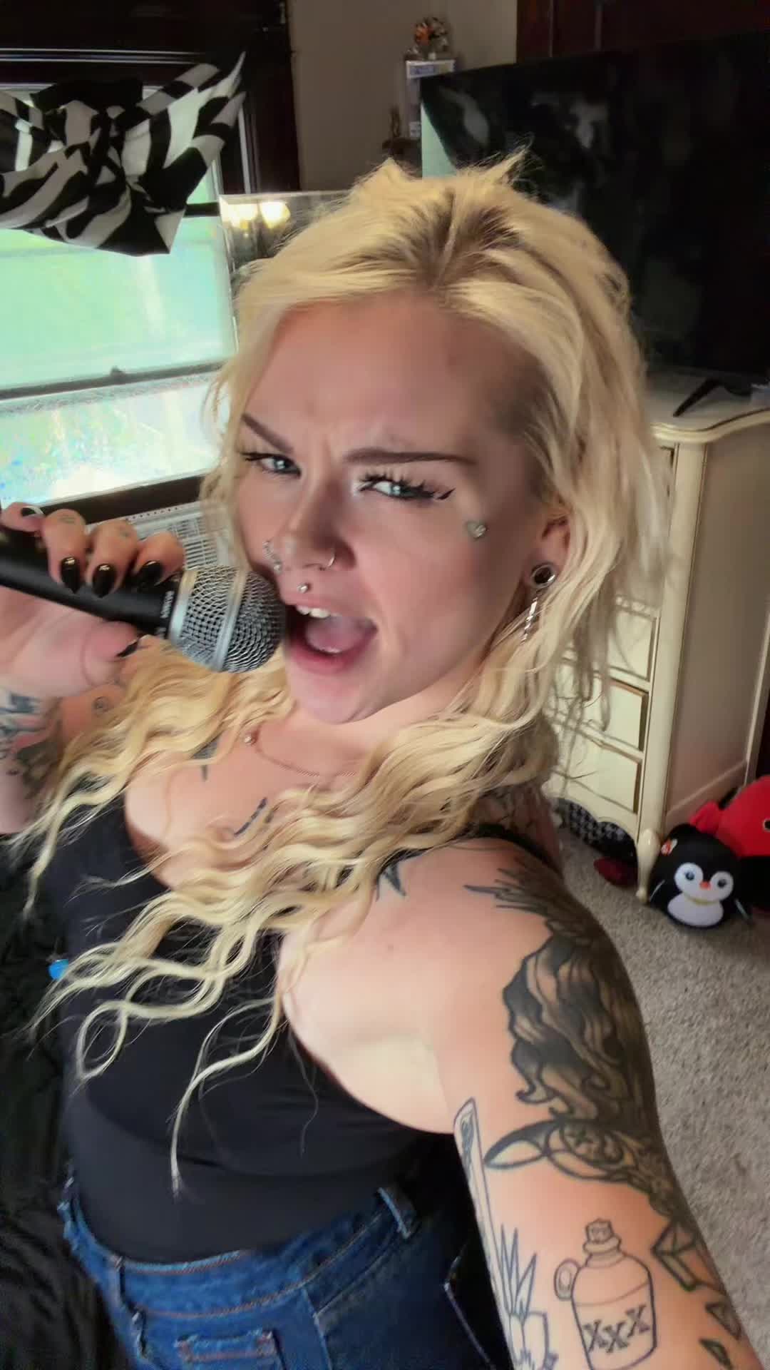 @PinUpBarbie🤍