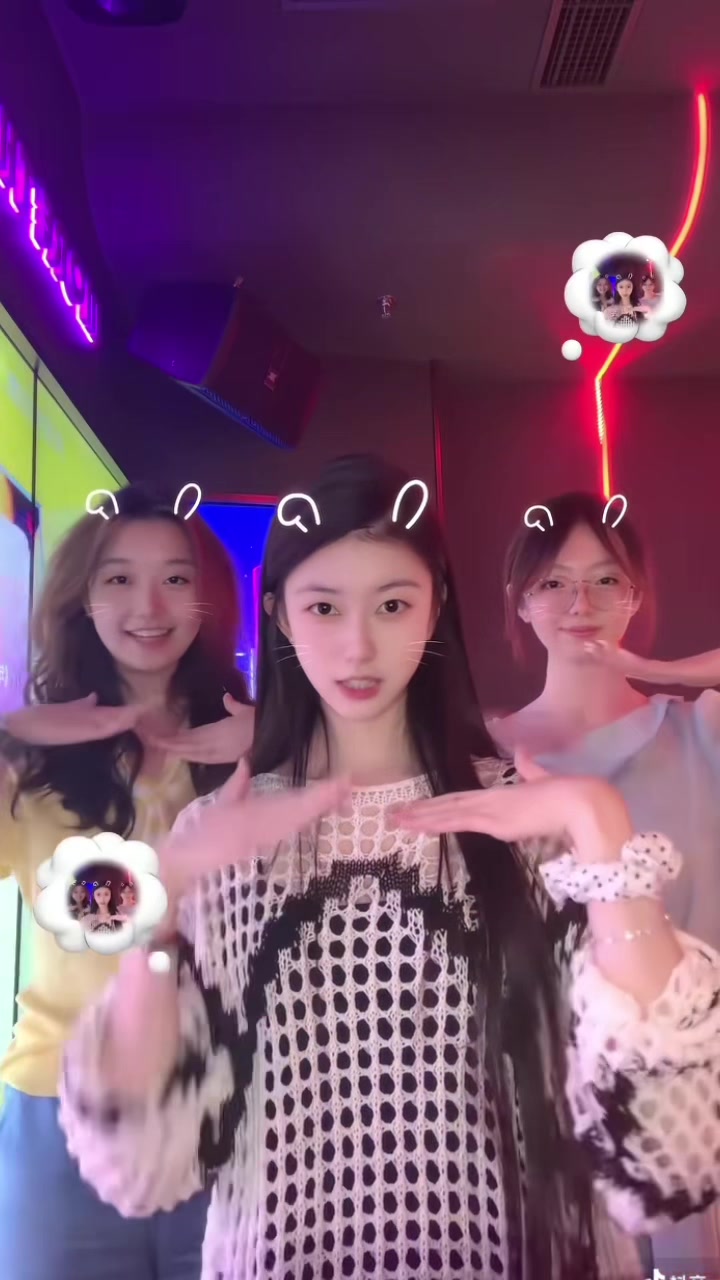 @𝒂𝒊𝒏𝒊𝒎𝒐𝒉𝒂𝒏