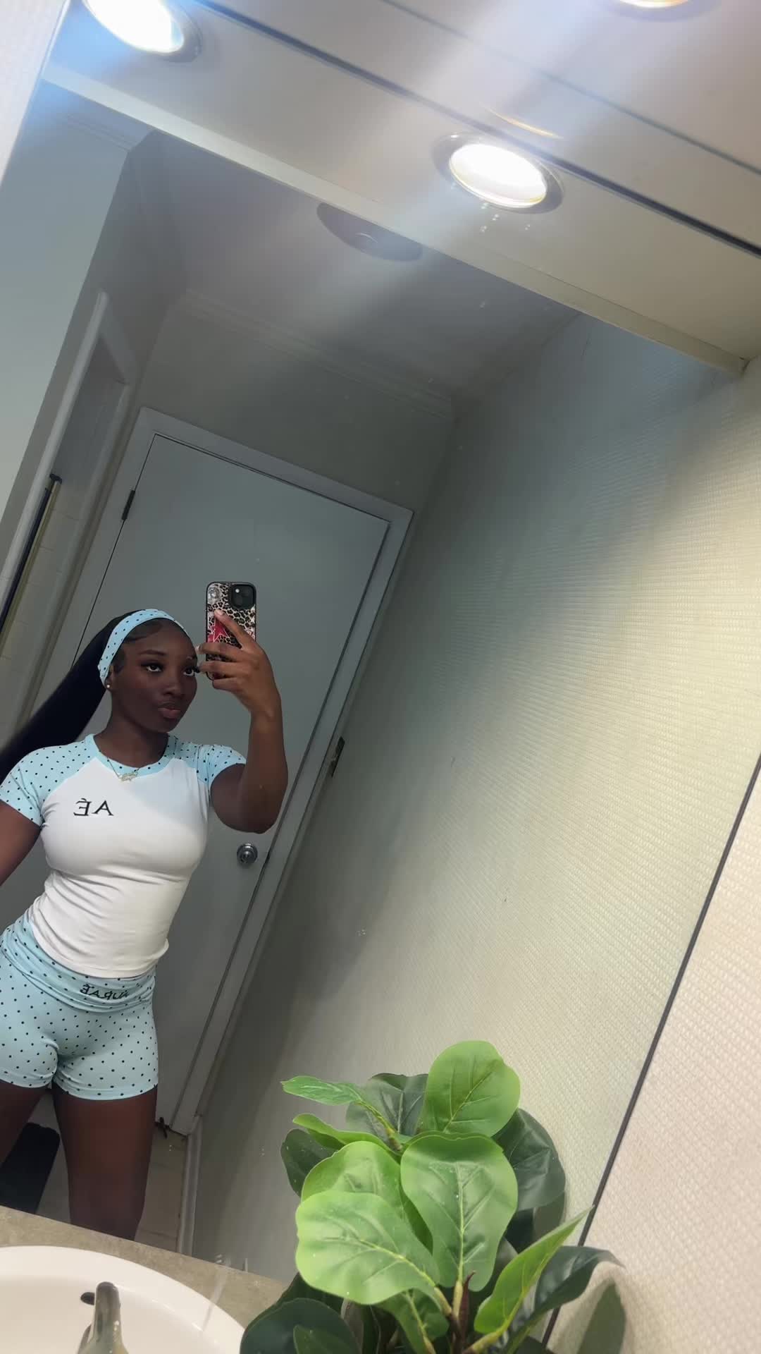 @arieldenyria