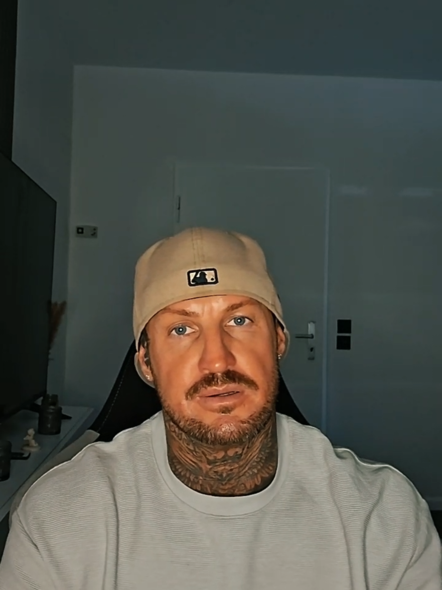 @😎