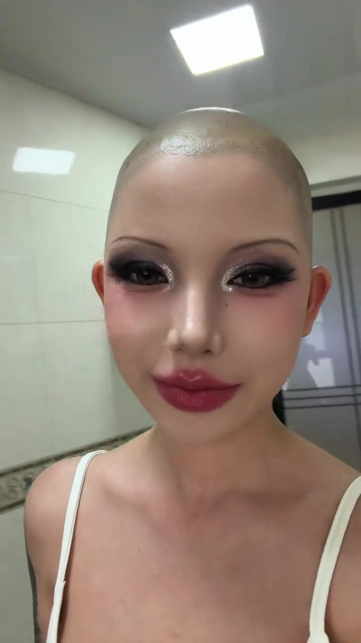 @Ahhui👩🏻&zwj;🦲