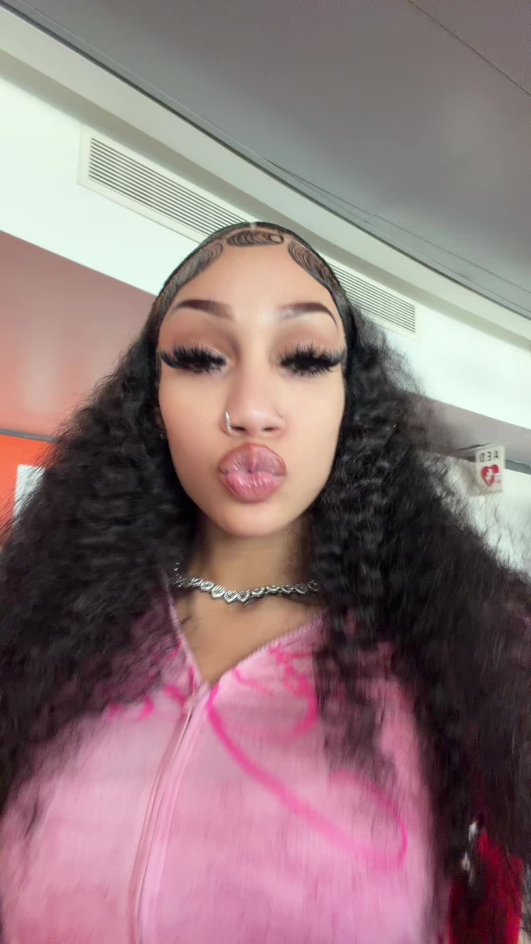 @♈️