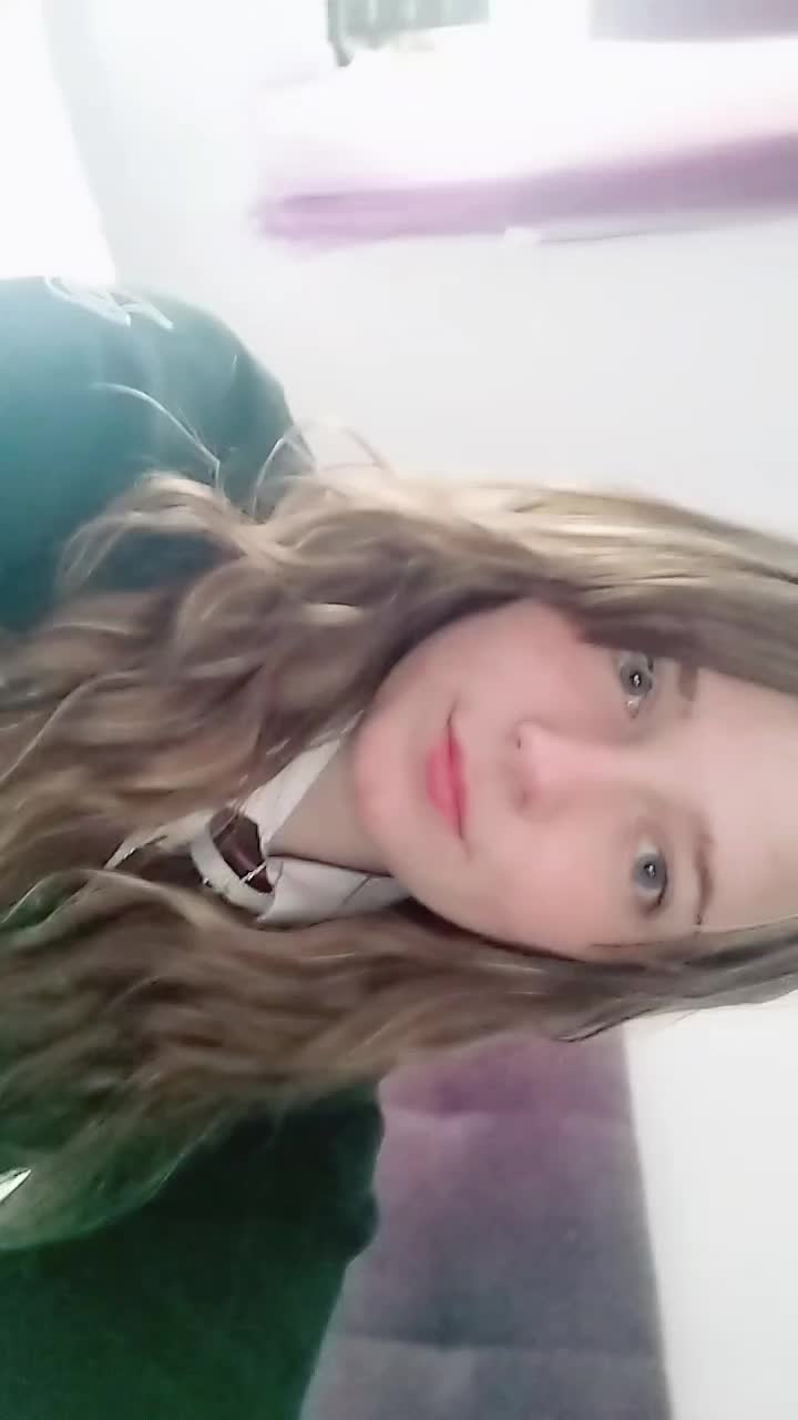 @Ellie🎤🕷