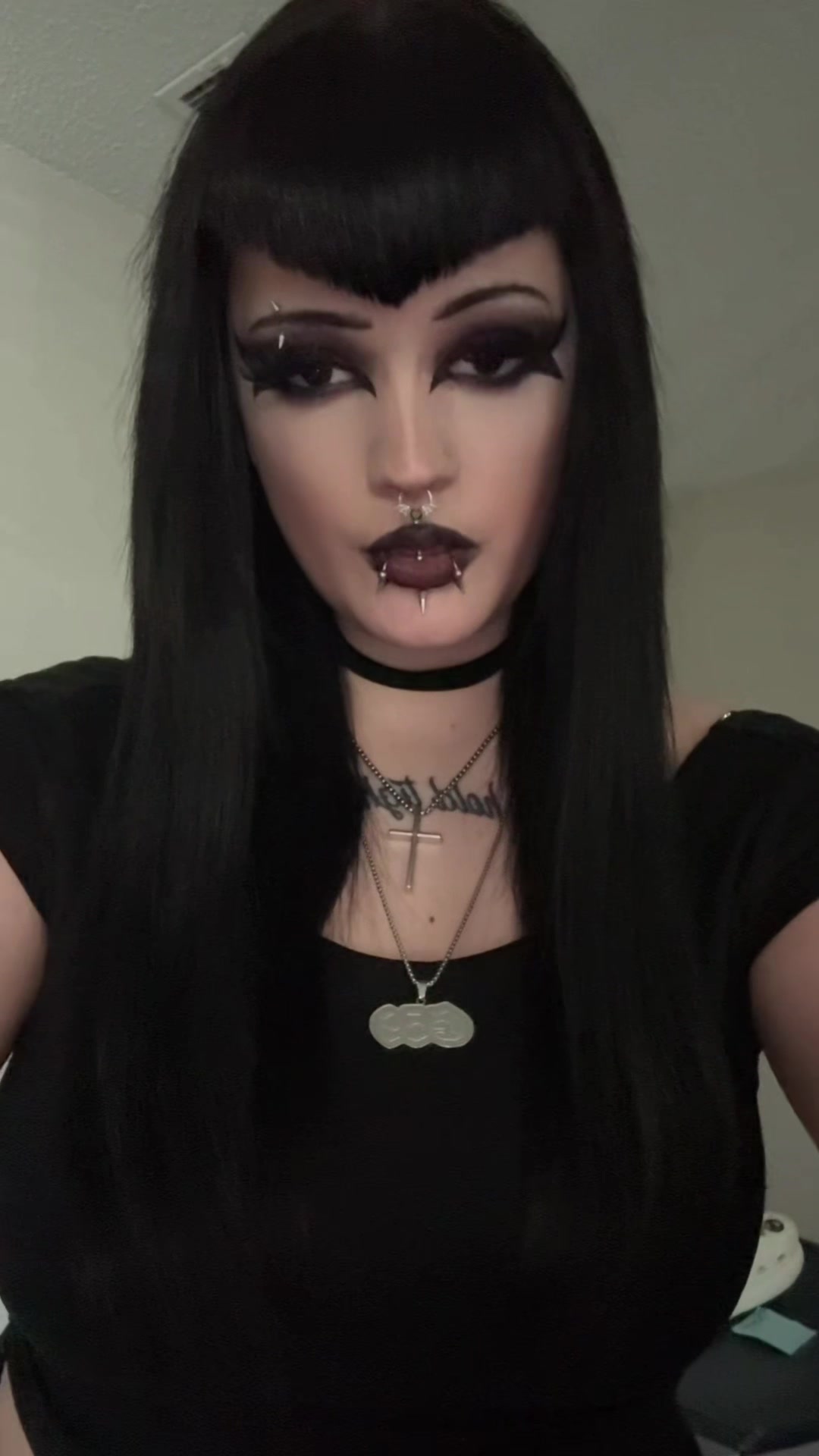 @Ally 🖤