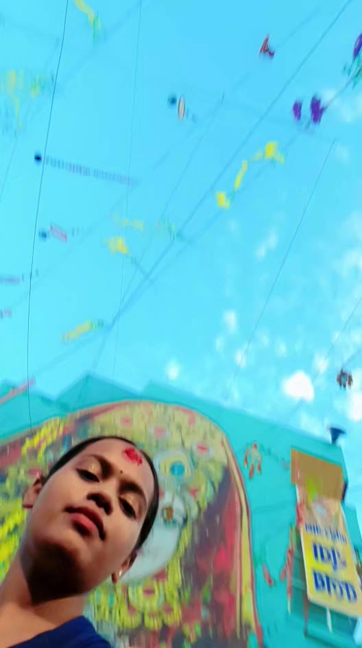 @🦋🫰