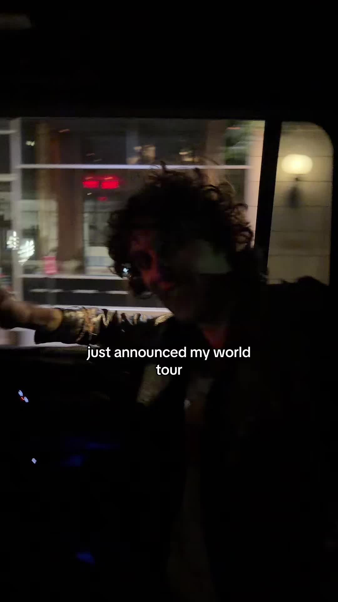 @sombr