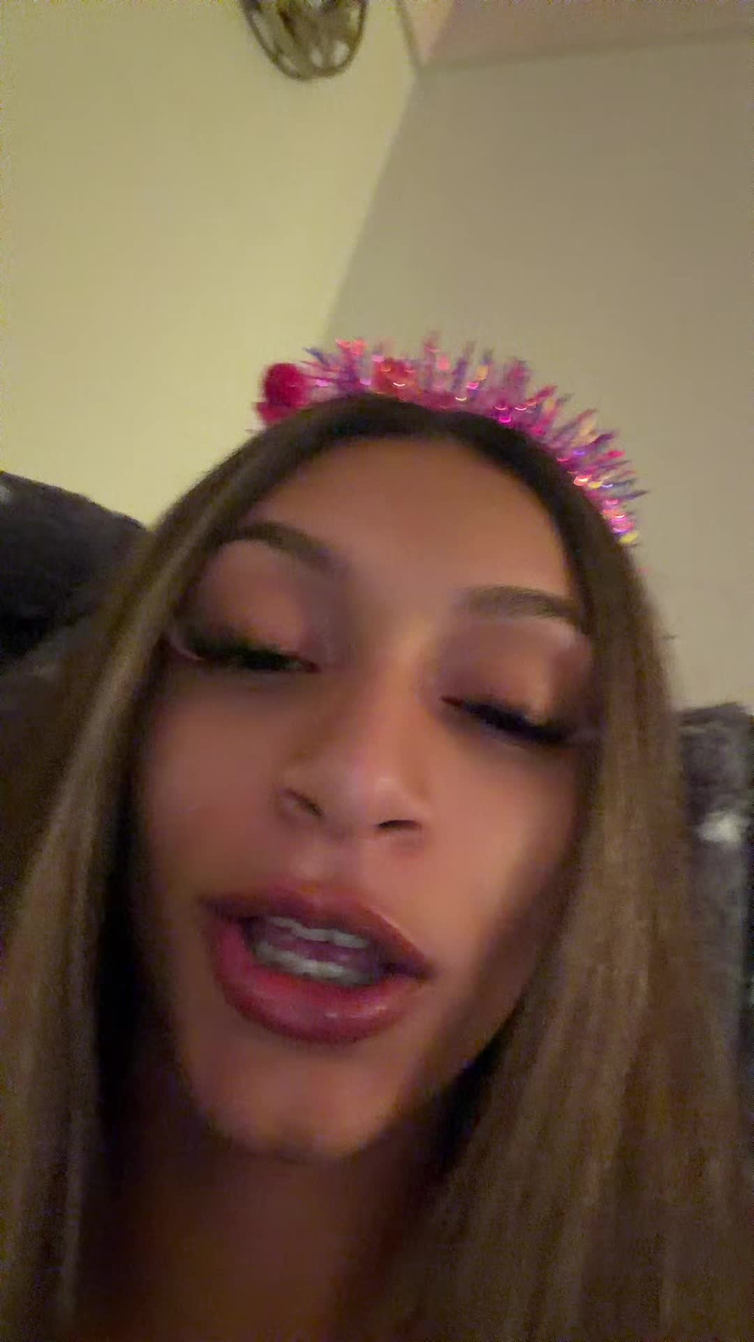 @carleeebaee