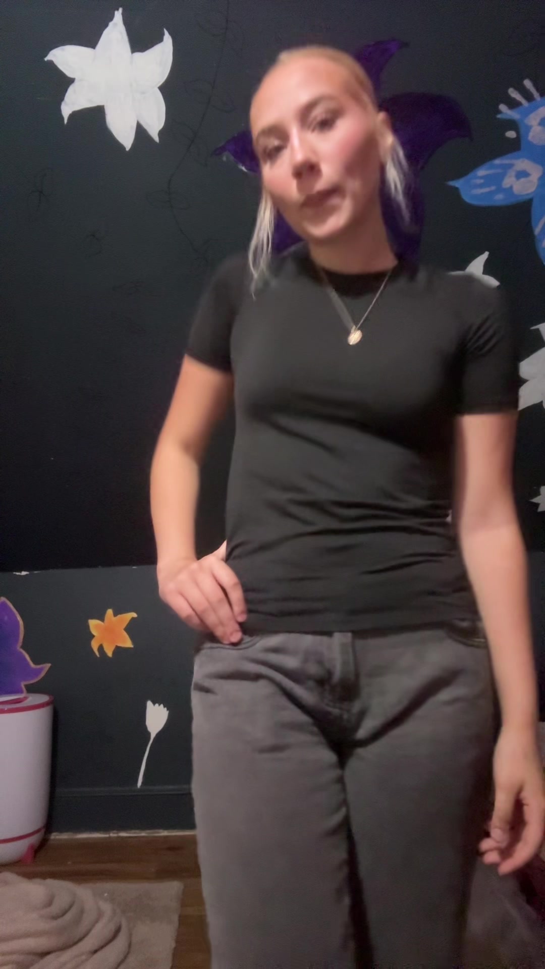 @￼