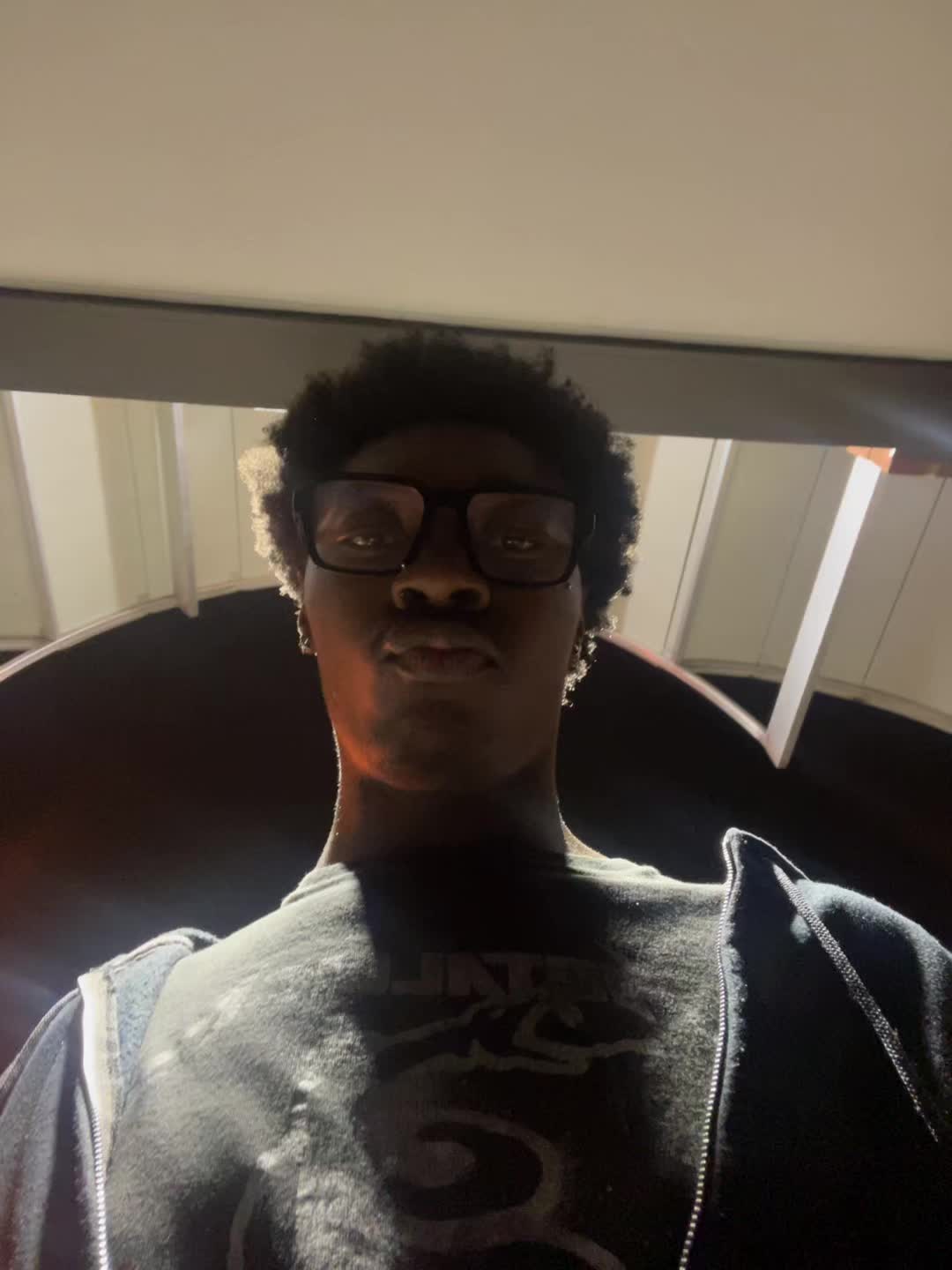 @M O B