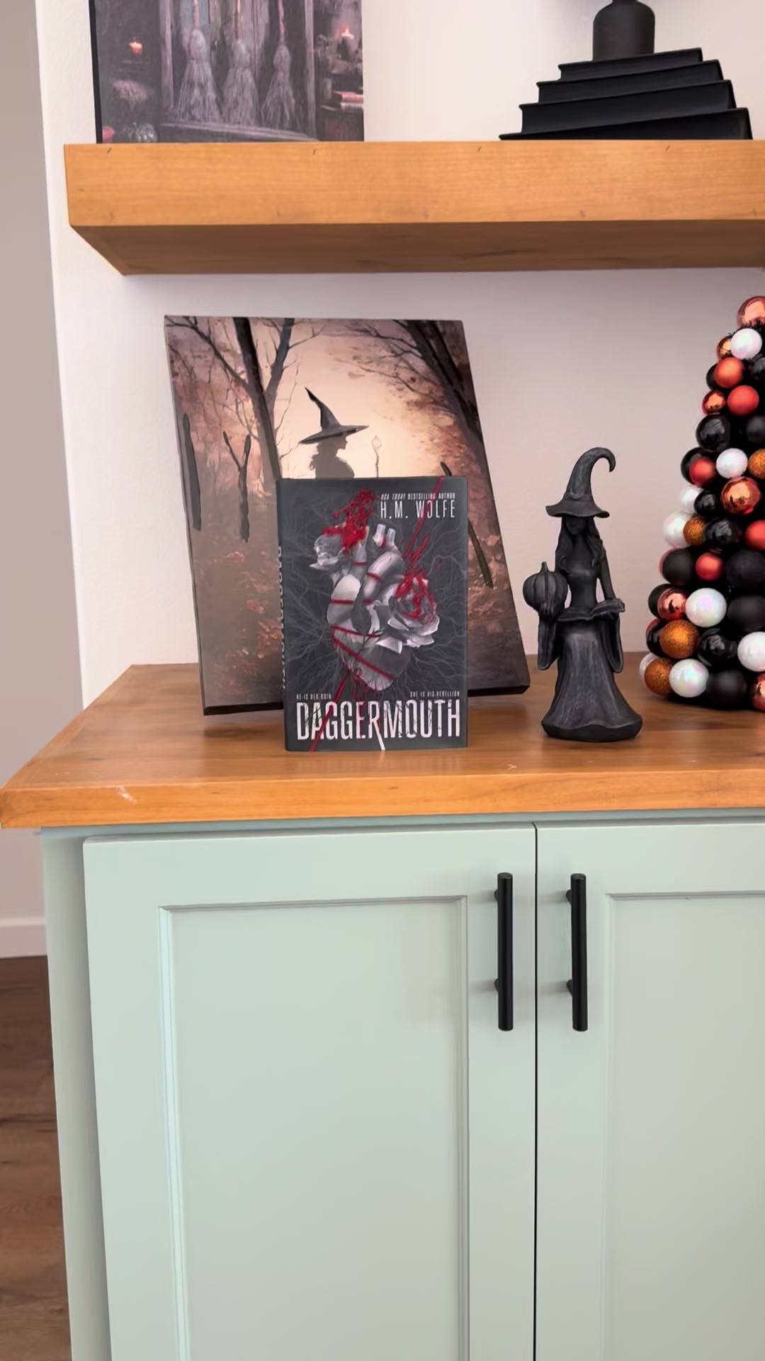 @Yellow Rose Bookshop