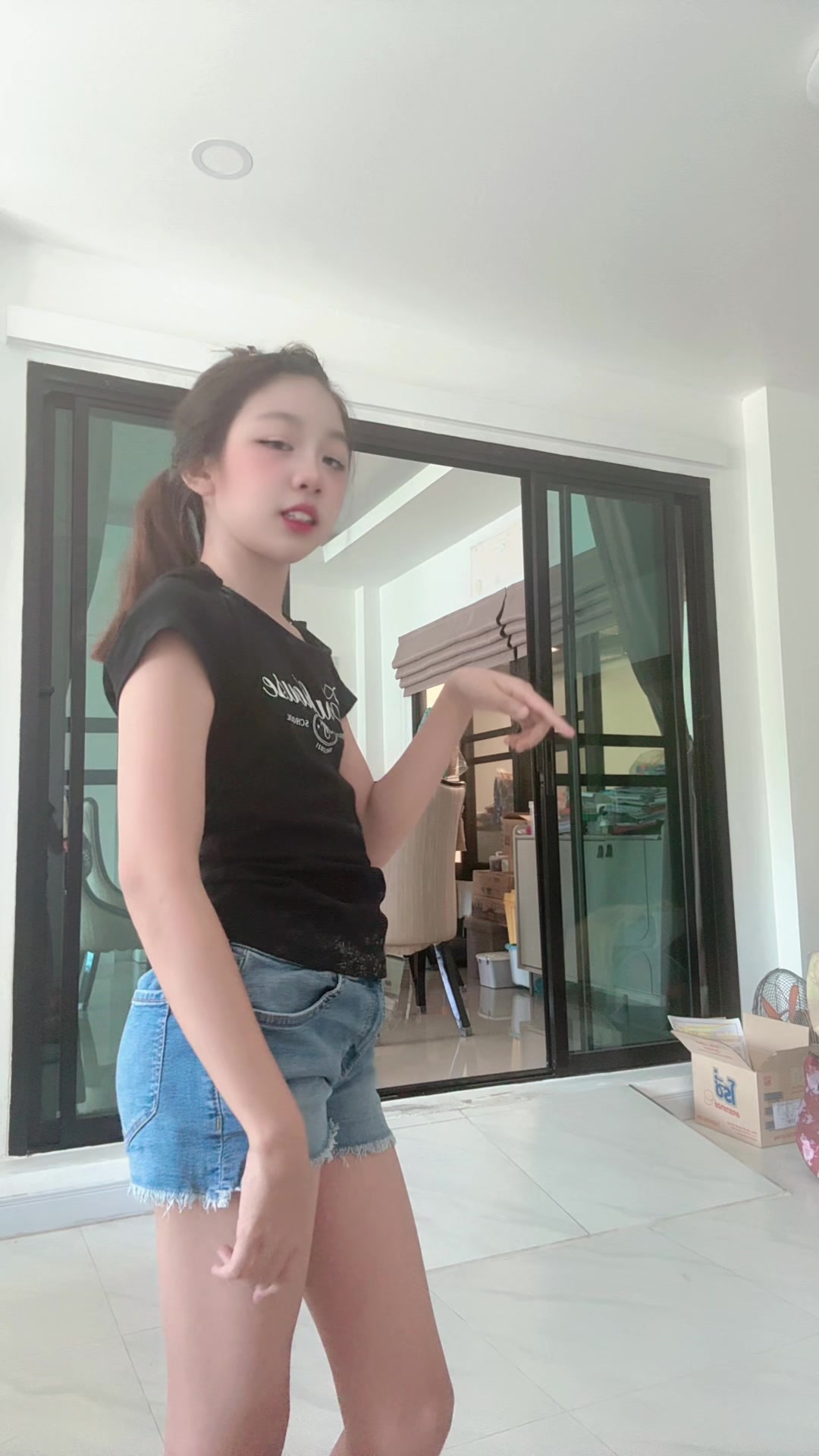 @Nina (10k)