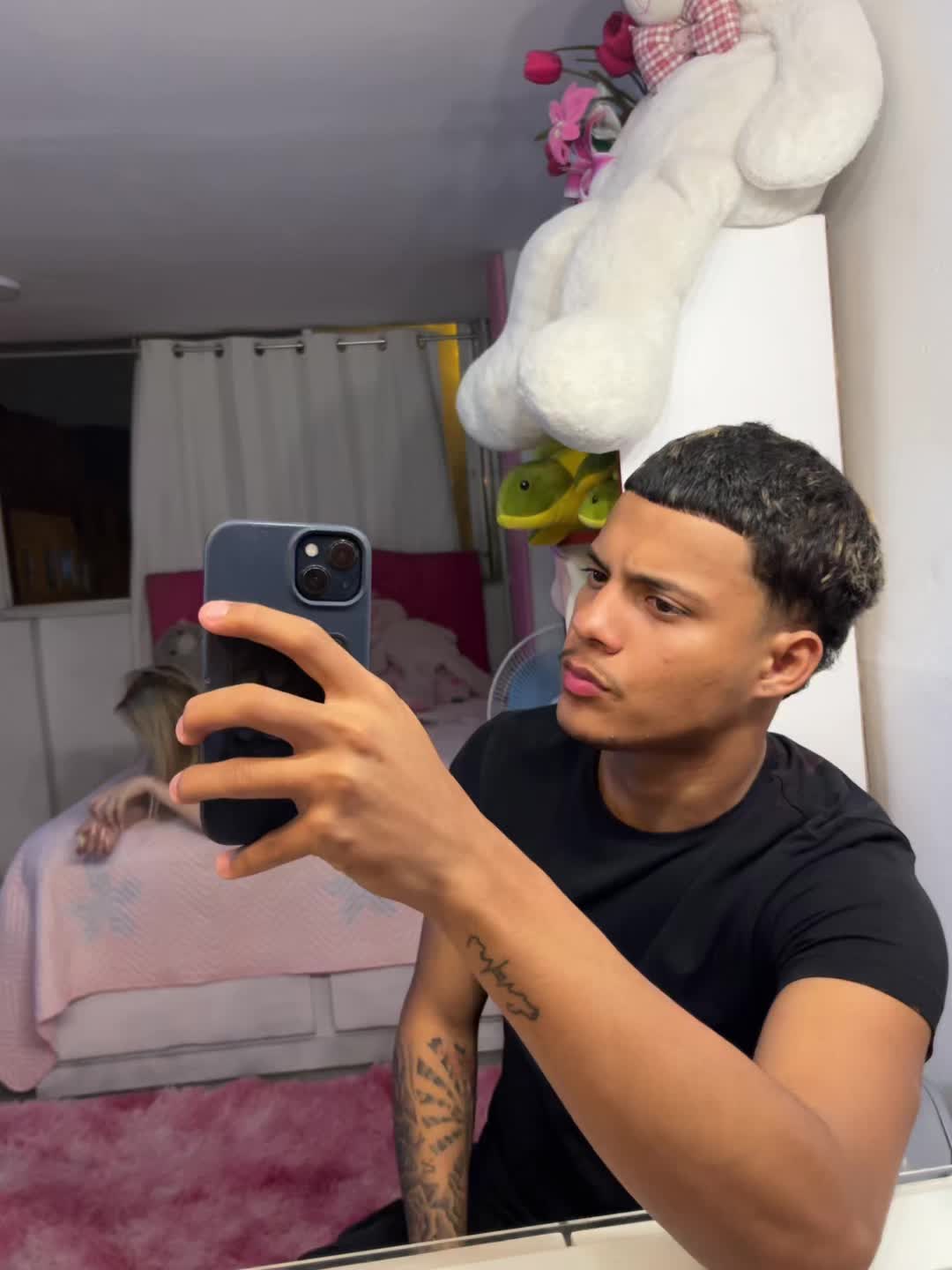 @Soyalejandro
