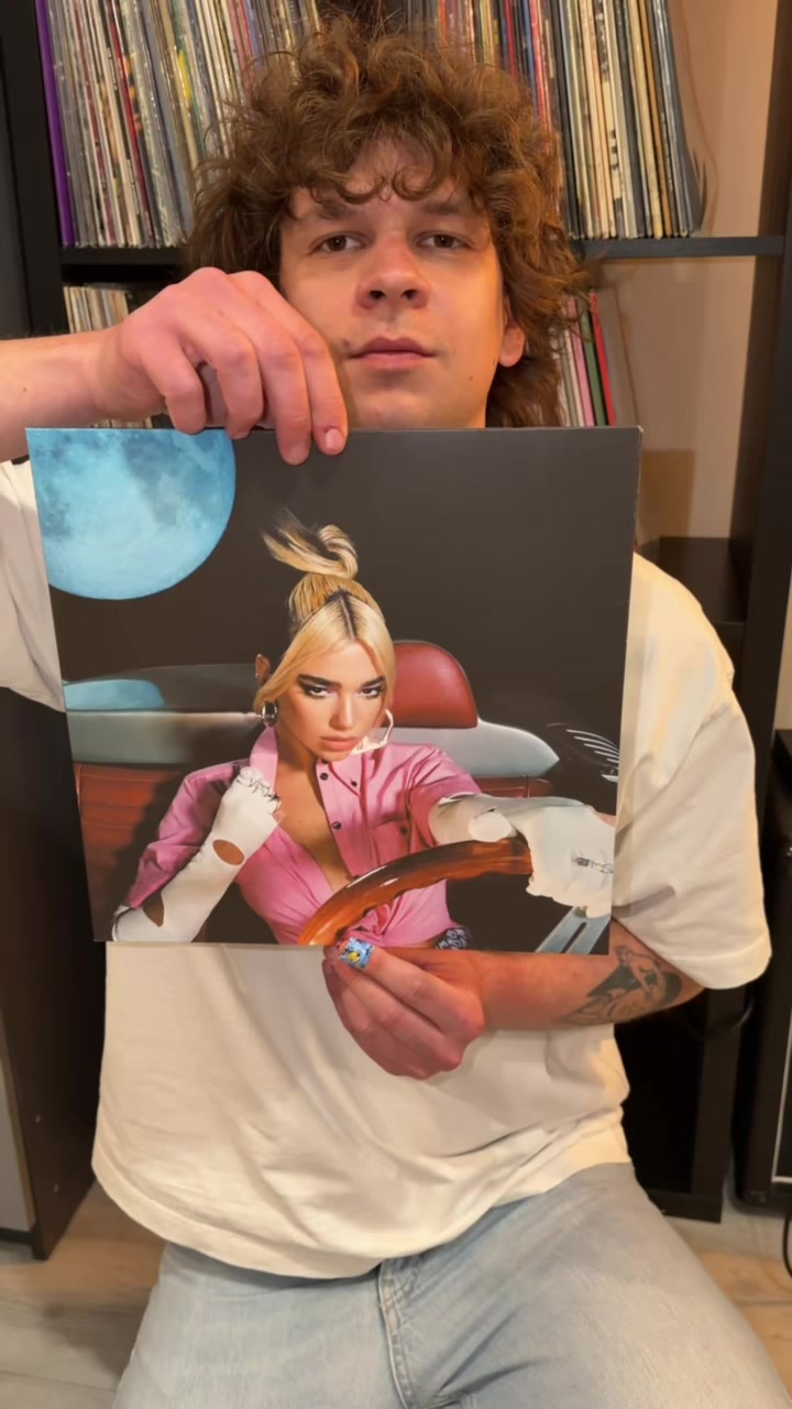 @mikkisvinyls 📀🎱