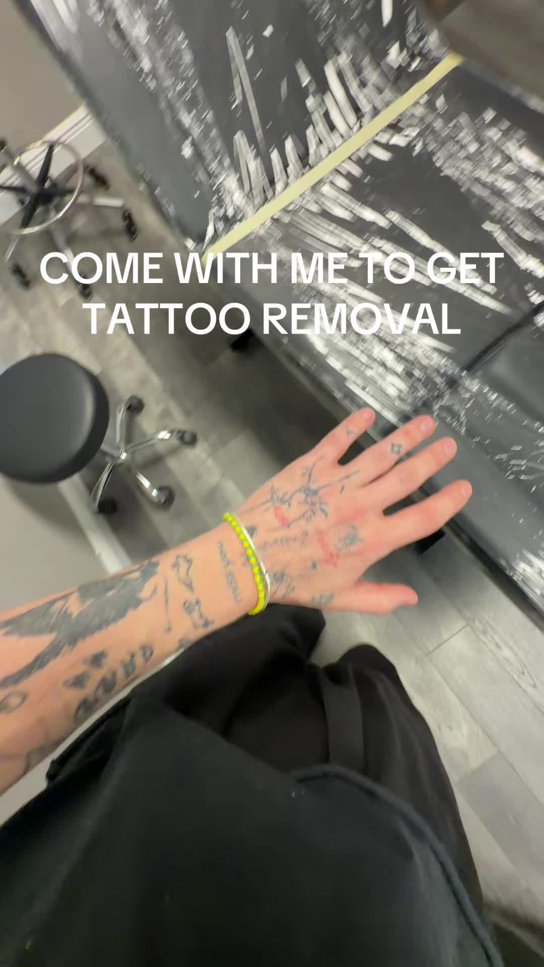 @_fuckprada