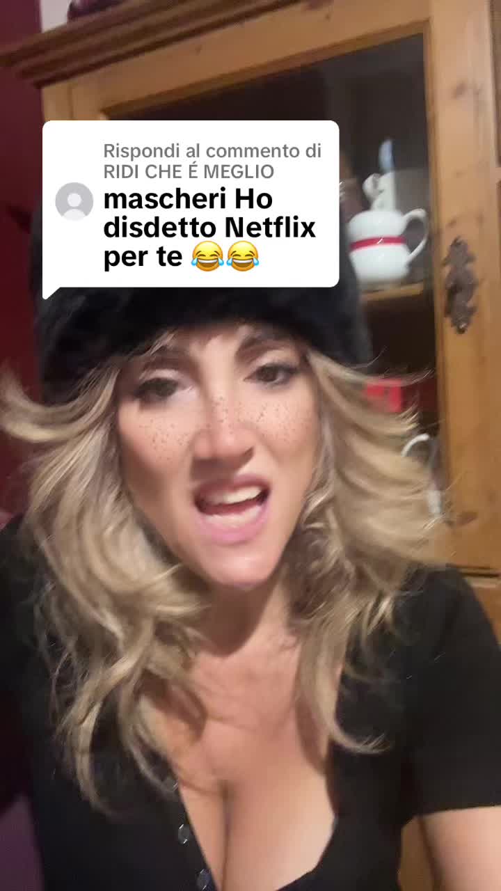 @MASCHERINA_ROSA