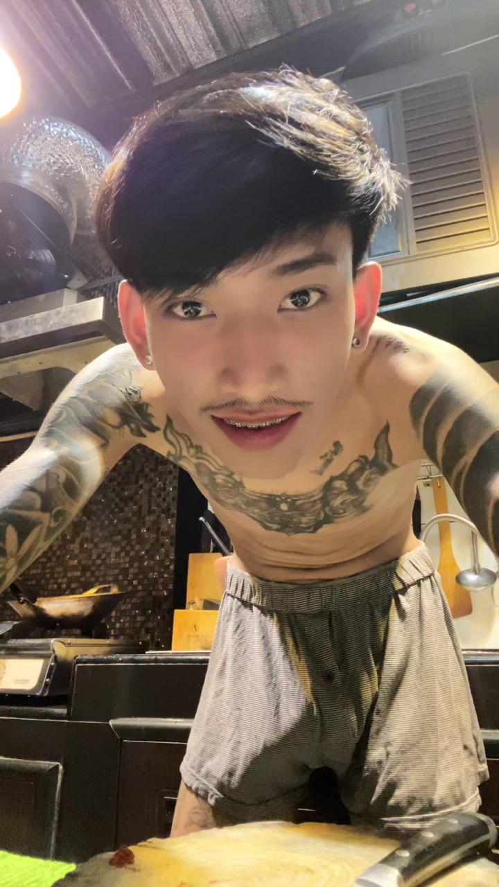 @พอส จิรพัฒน์