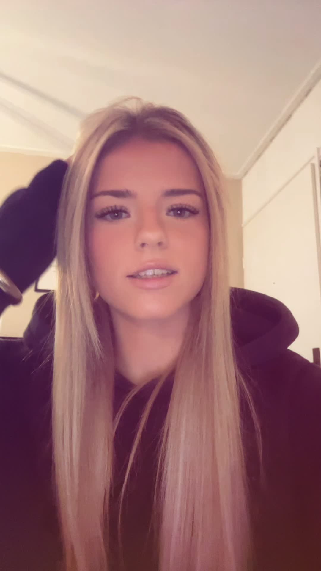 @𝐯𝐥𝐢𝐧𝐫𝐨𝐨𝐝𝐡𝐮𝐢𝐳𝐞𝐧