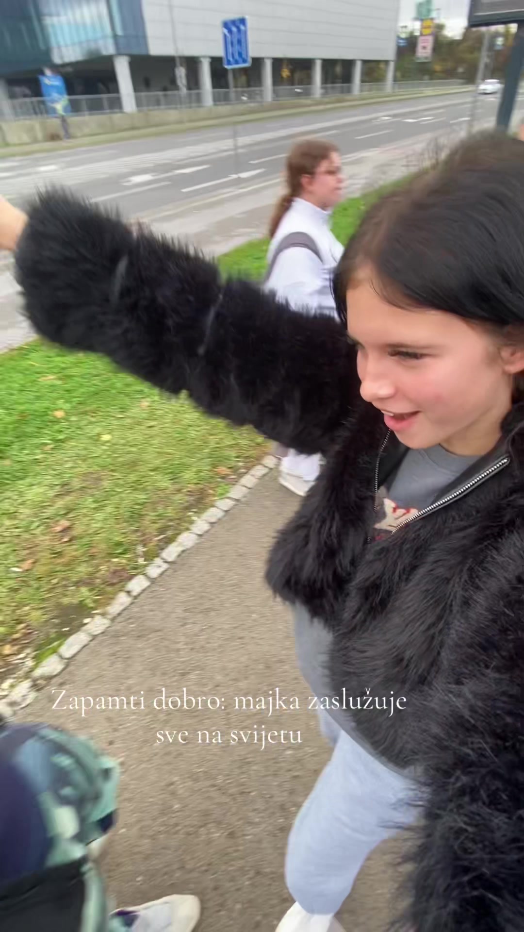 @Linaj🇷🇸