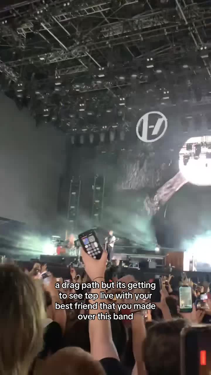 @jas 🦇 |-/