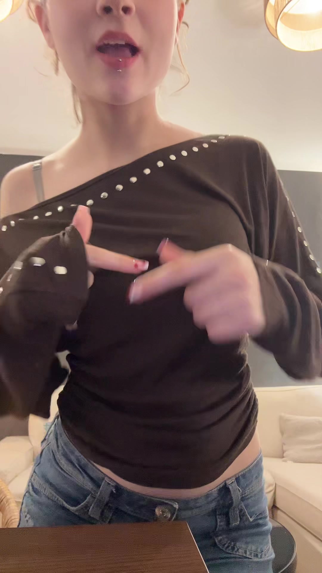 @vanessa_elly_