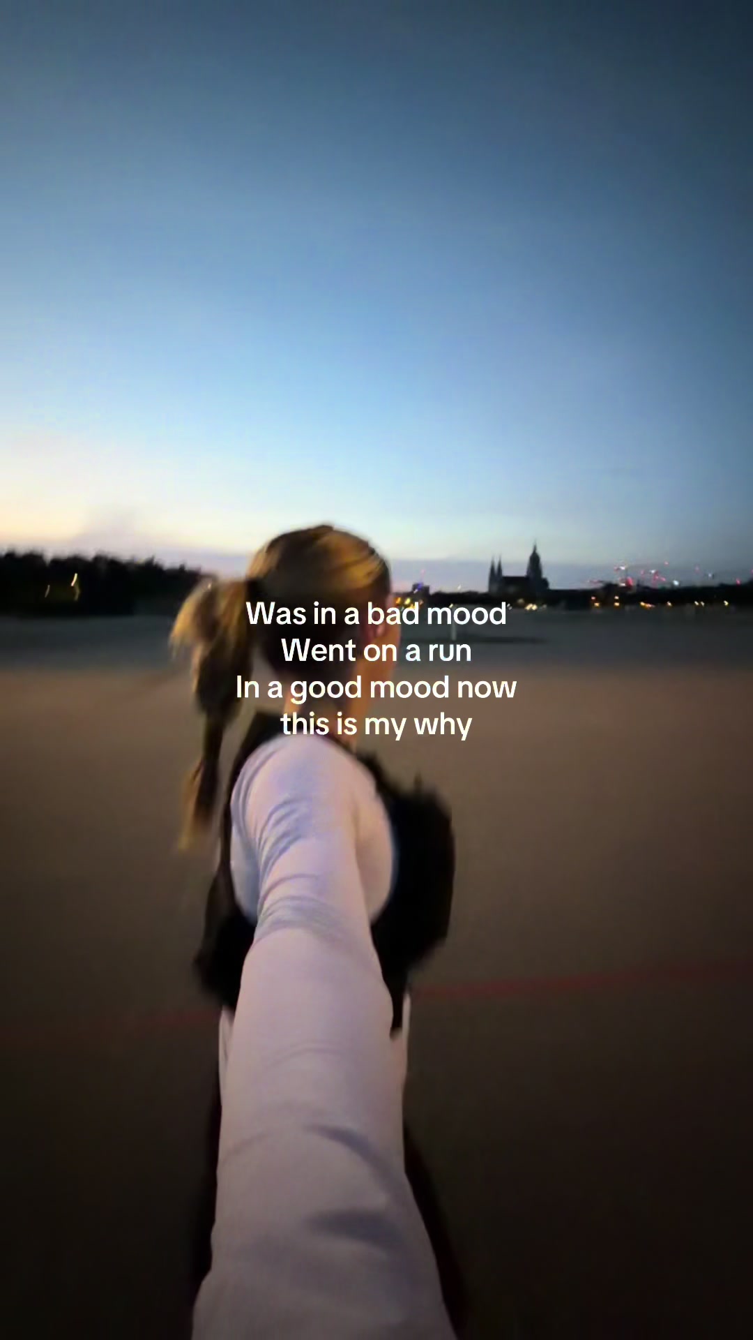 @zoebereal 🫶🏻☀️🥂🌊