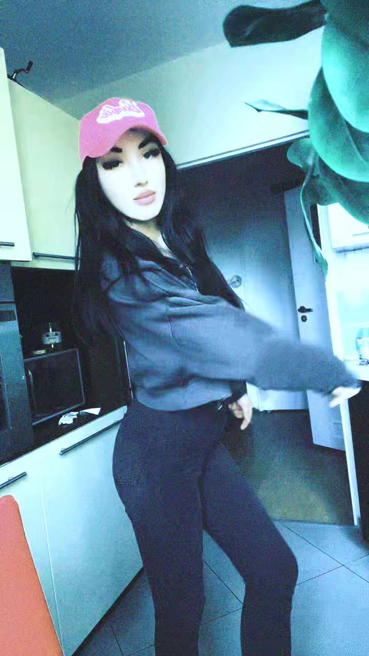 @_beluniaaa_