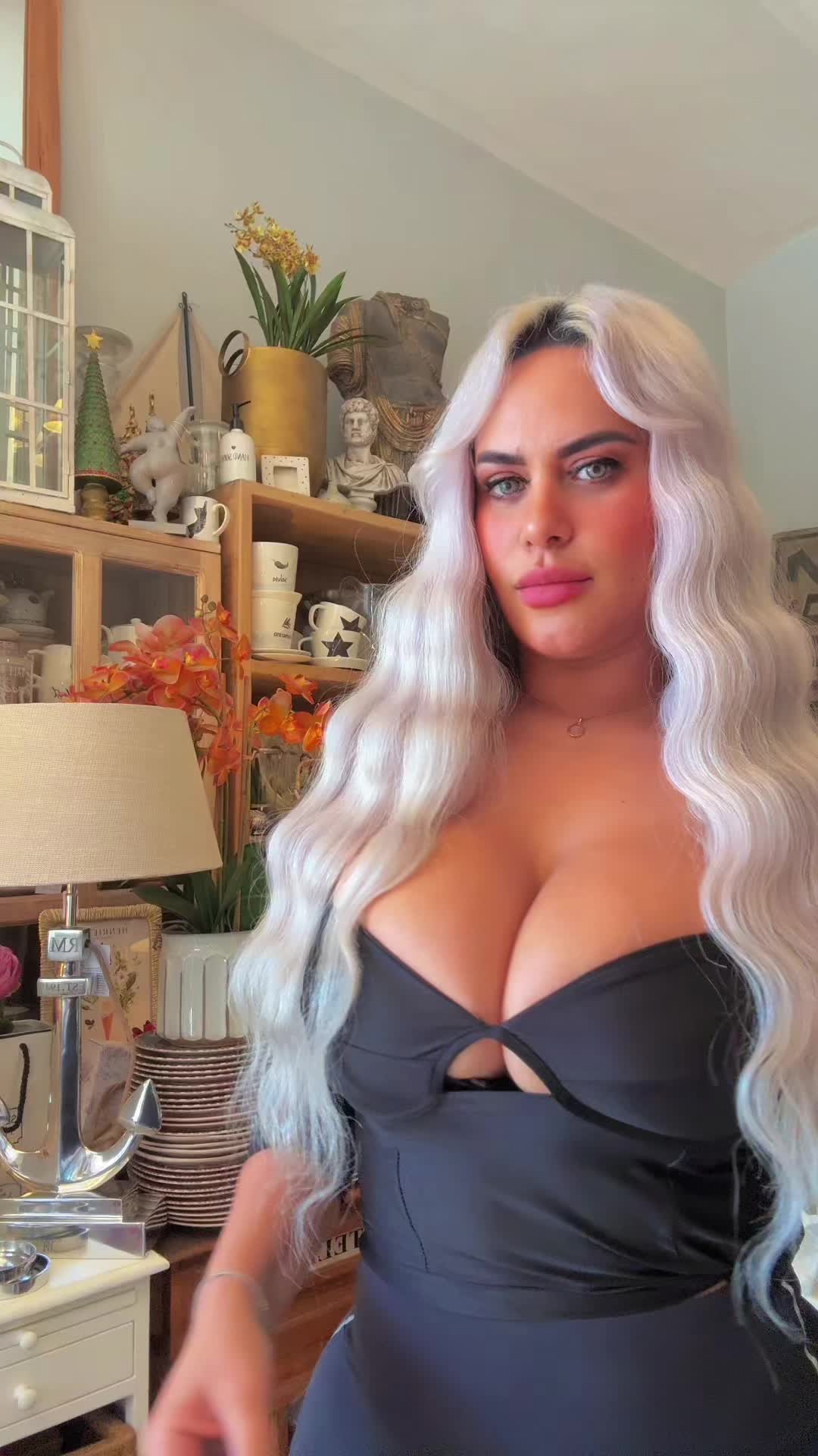@Afrodite369