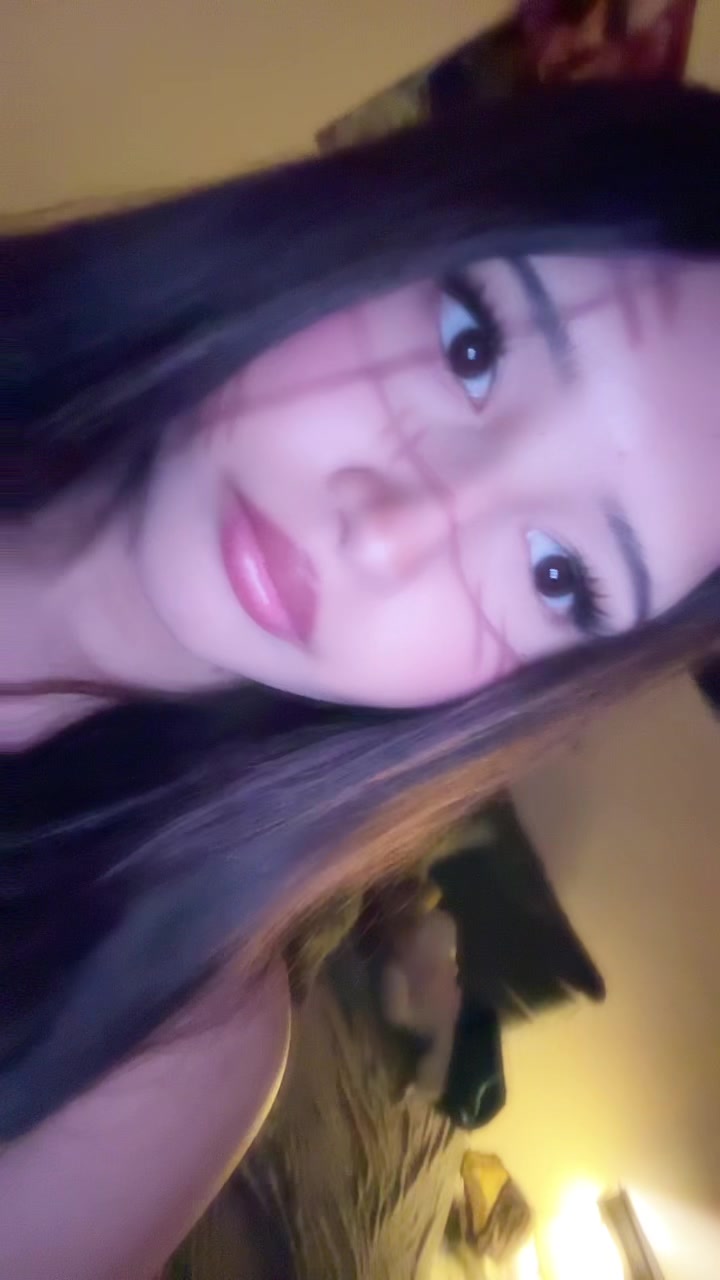 @⦻