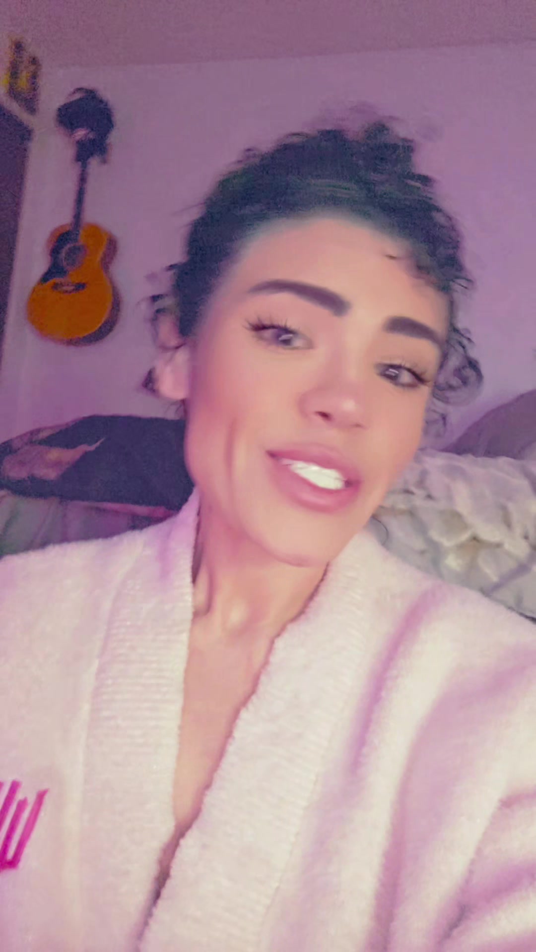 @Ohmykalabee 🐝
