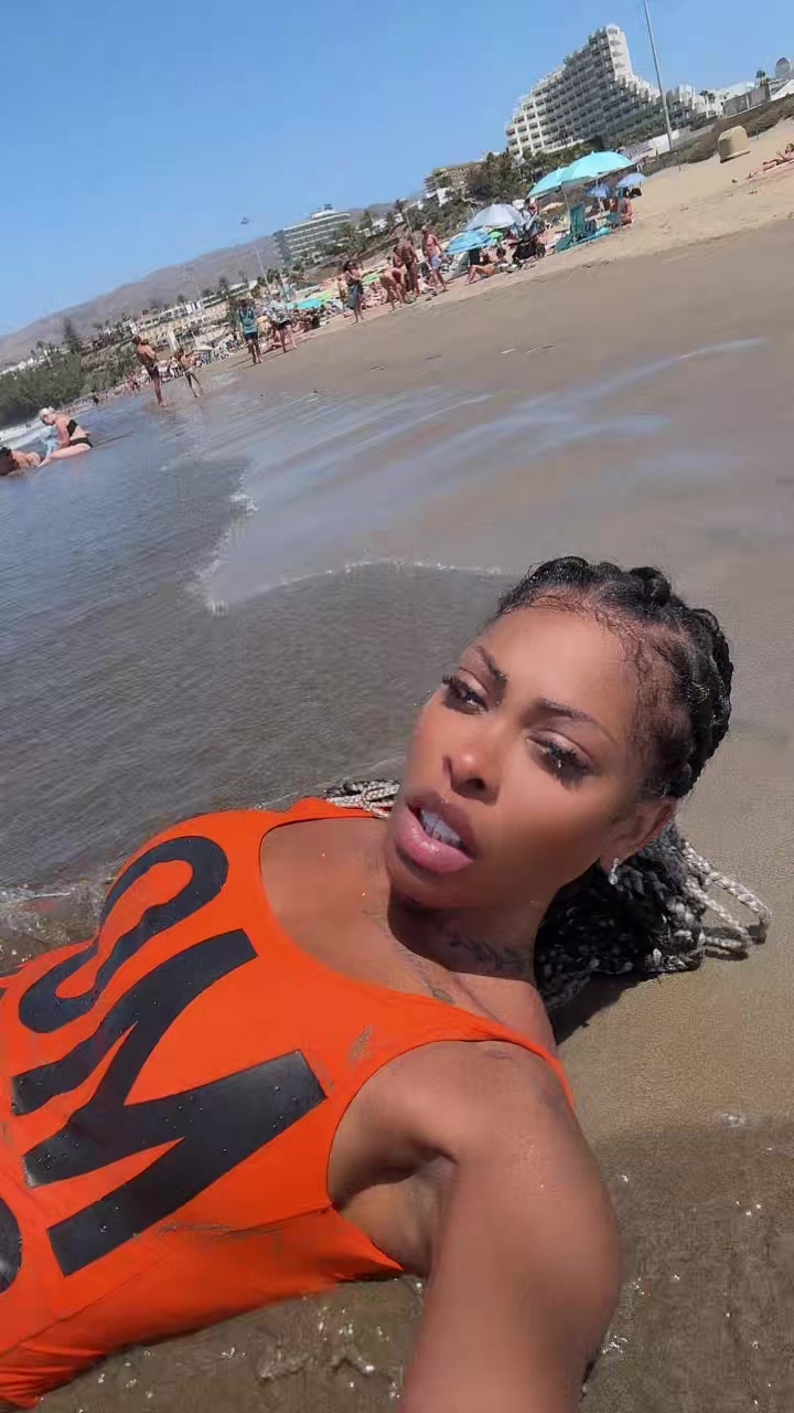@TwerkinFrida