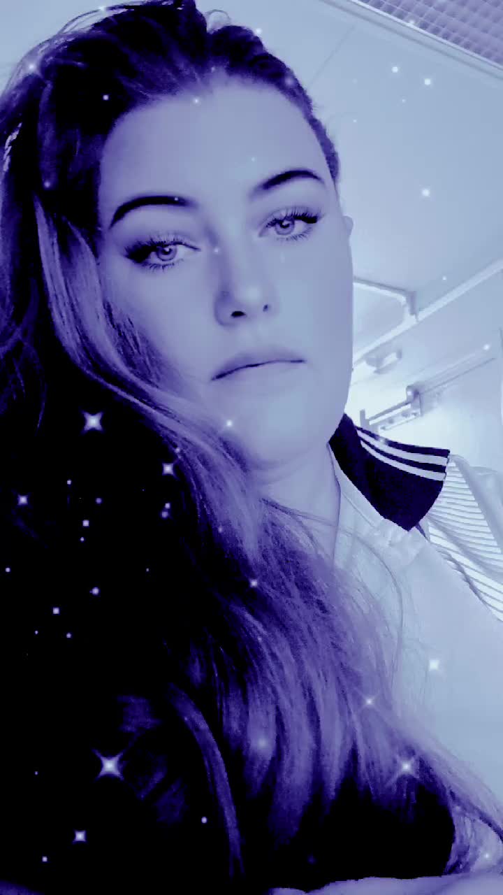 @💛Sunshineblue22💛🐝✨️GKFL ✨️