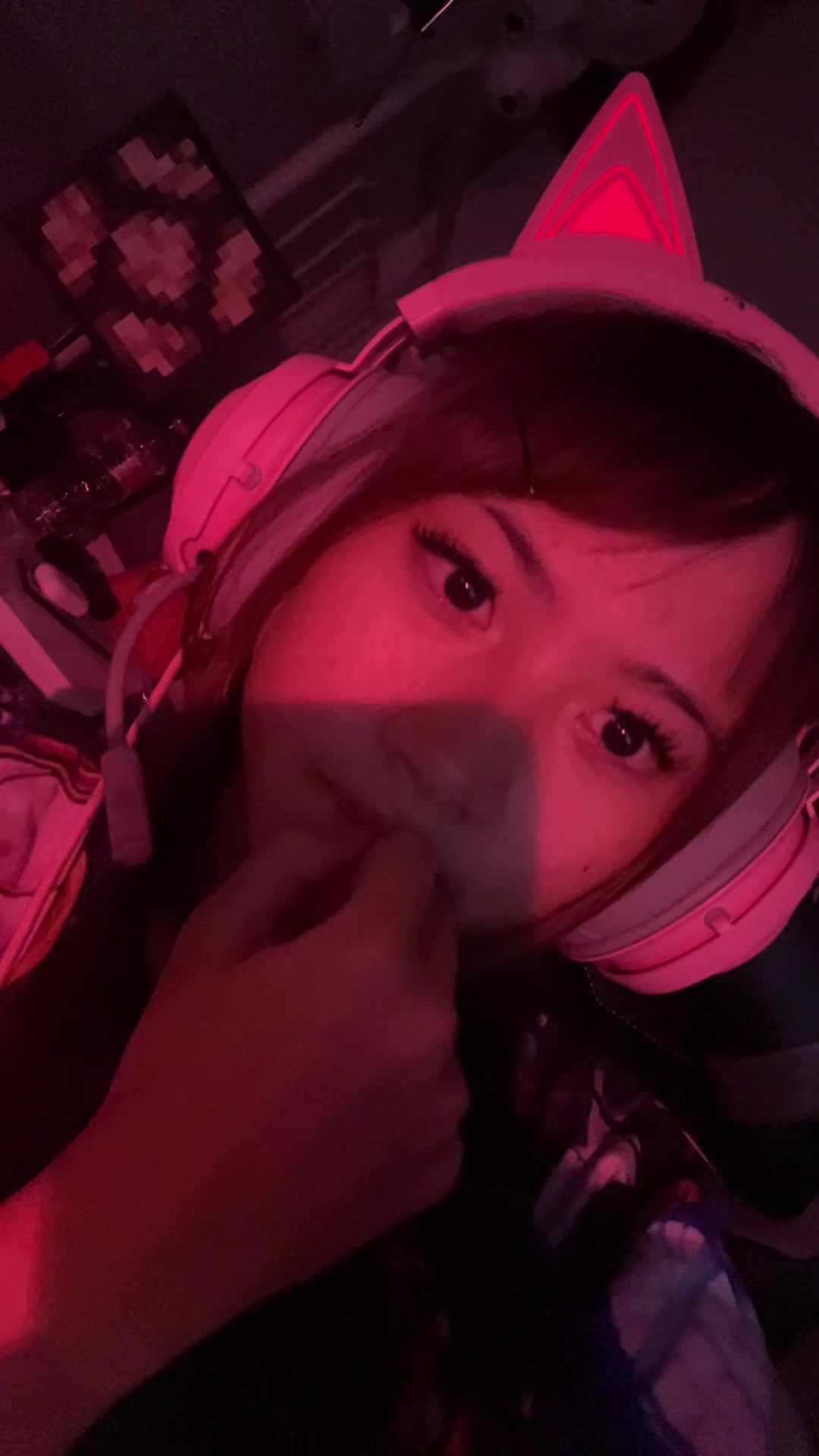 @woahkuriko