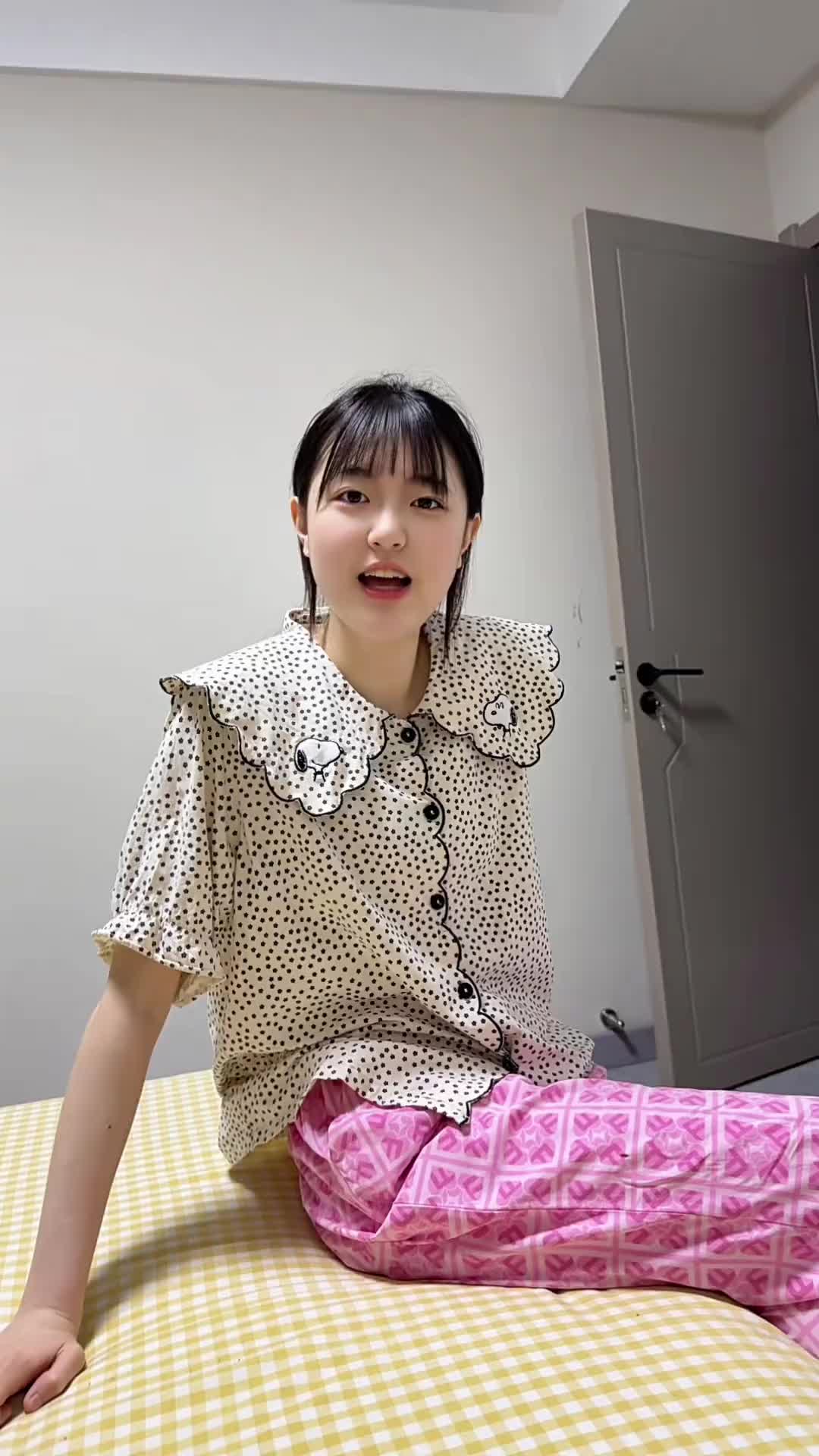 @L&igrave; Y&aacute;n(丽妍)