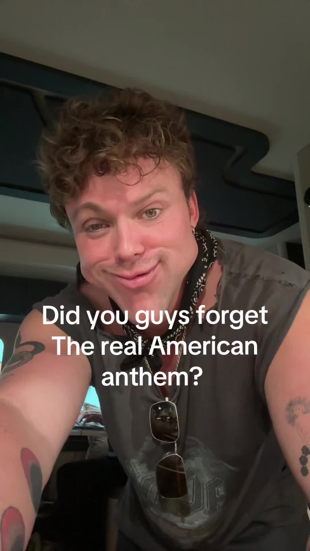 @Ashton irwin
