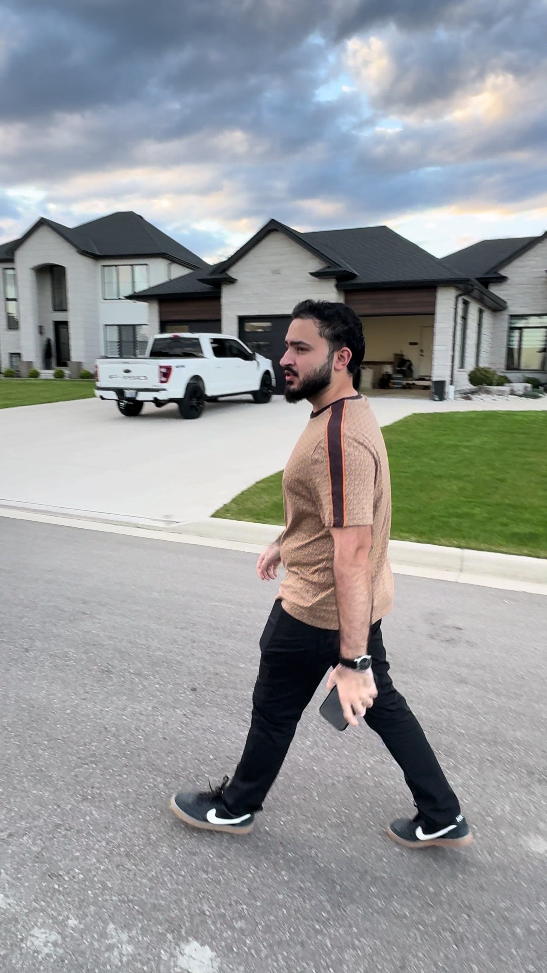 @Chaudhary Zain🇨🇦🇵🇰