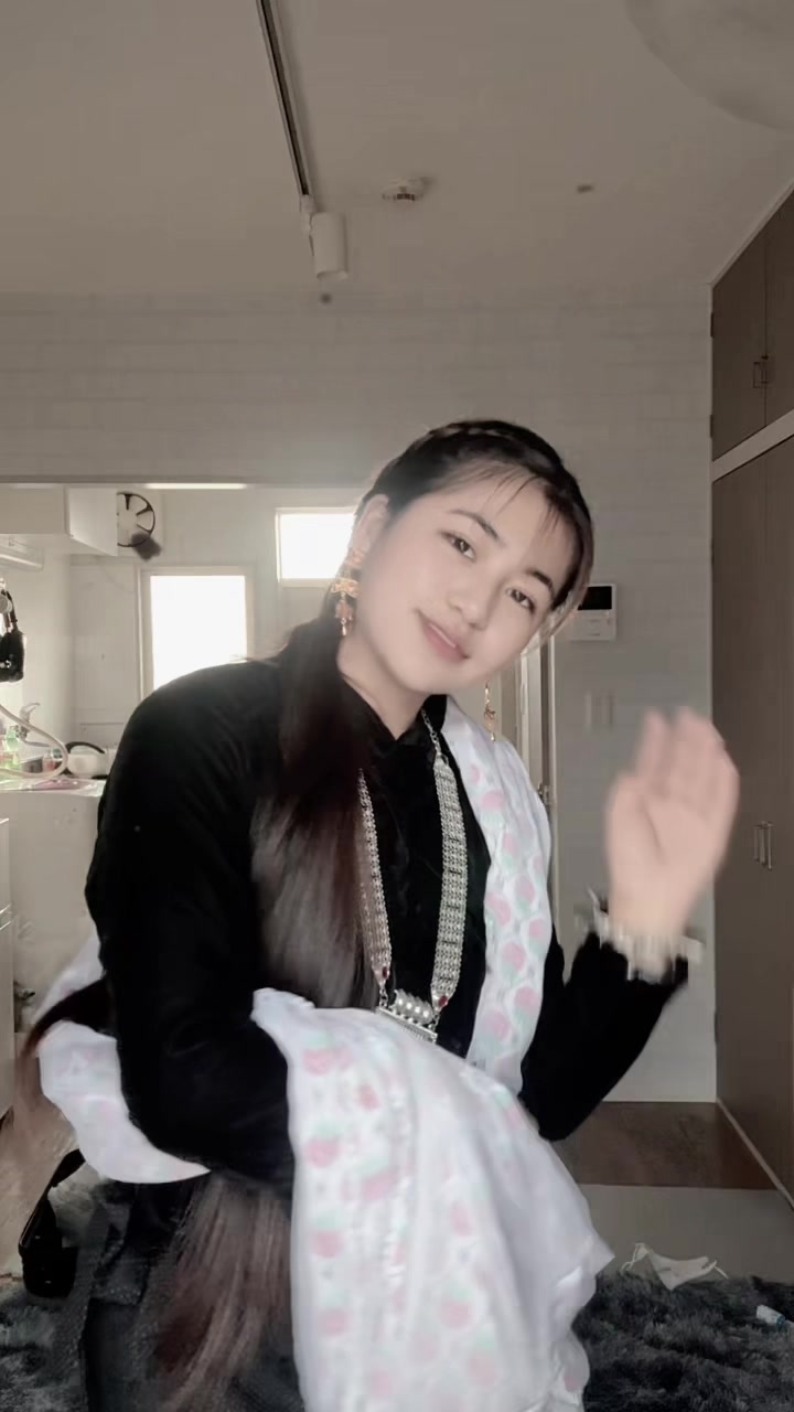 @इशा गुरुङ🇯🇵🇳🇵