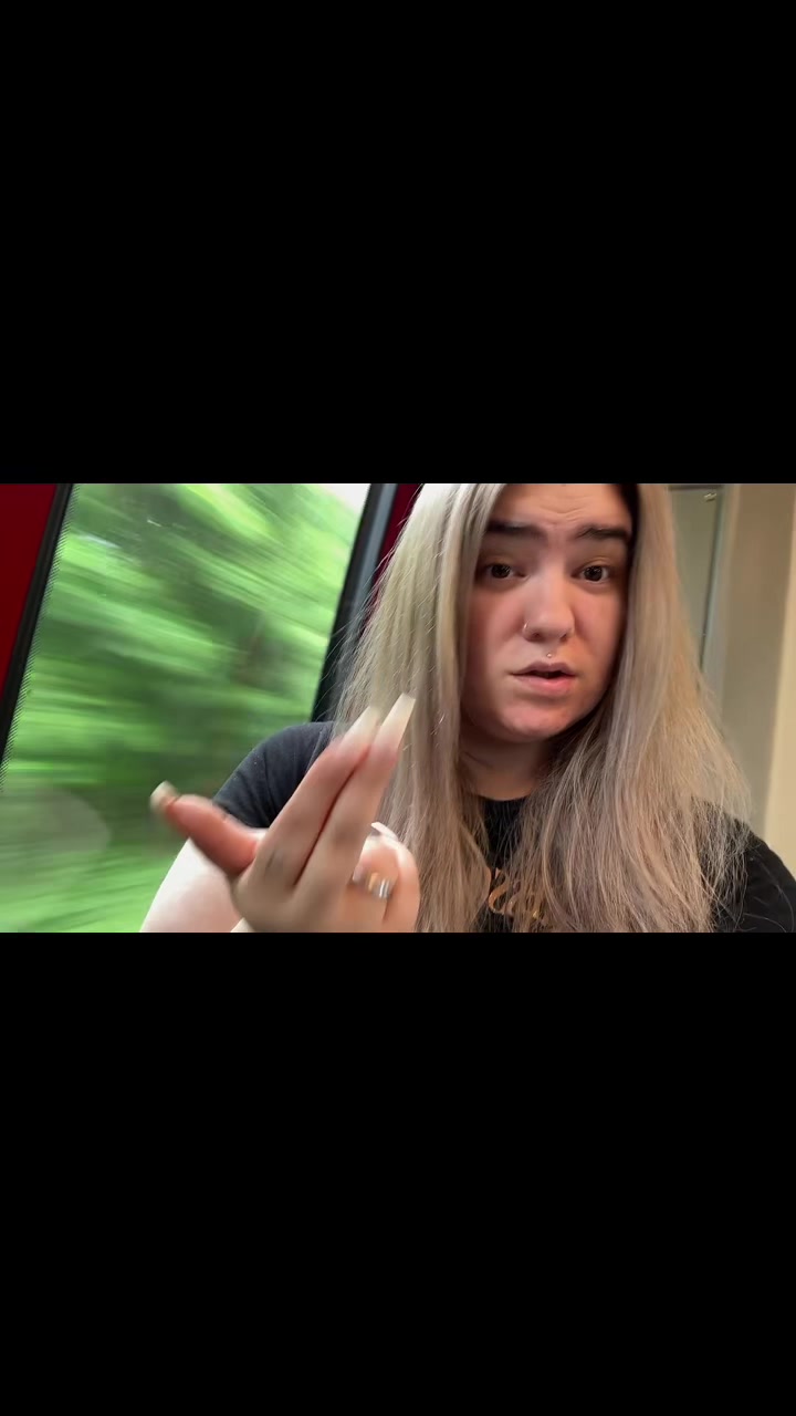 @queengabriela