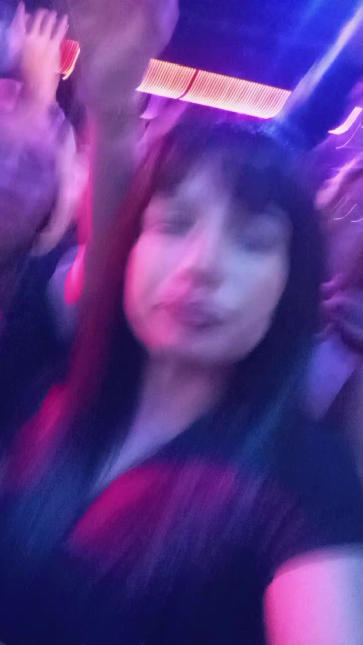 @💋Abril-la-tiki🥷🏼