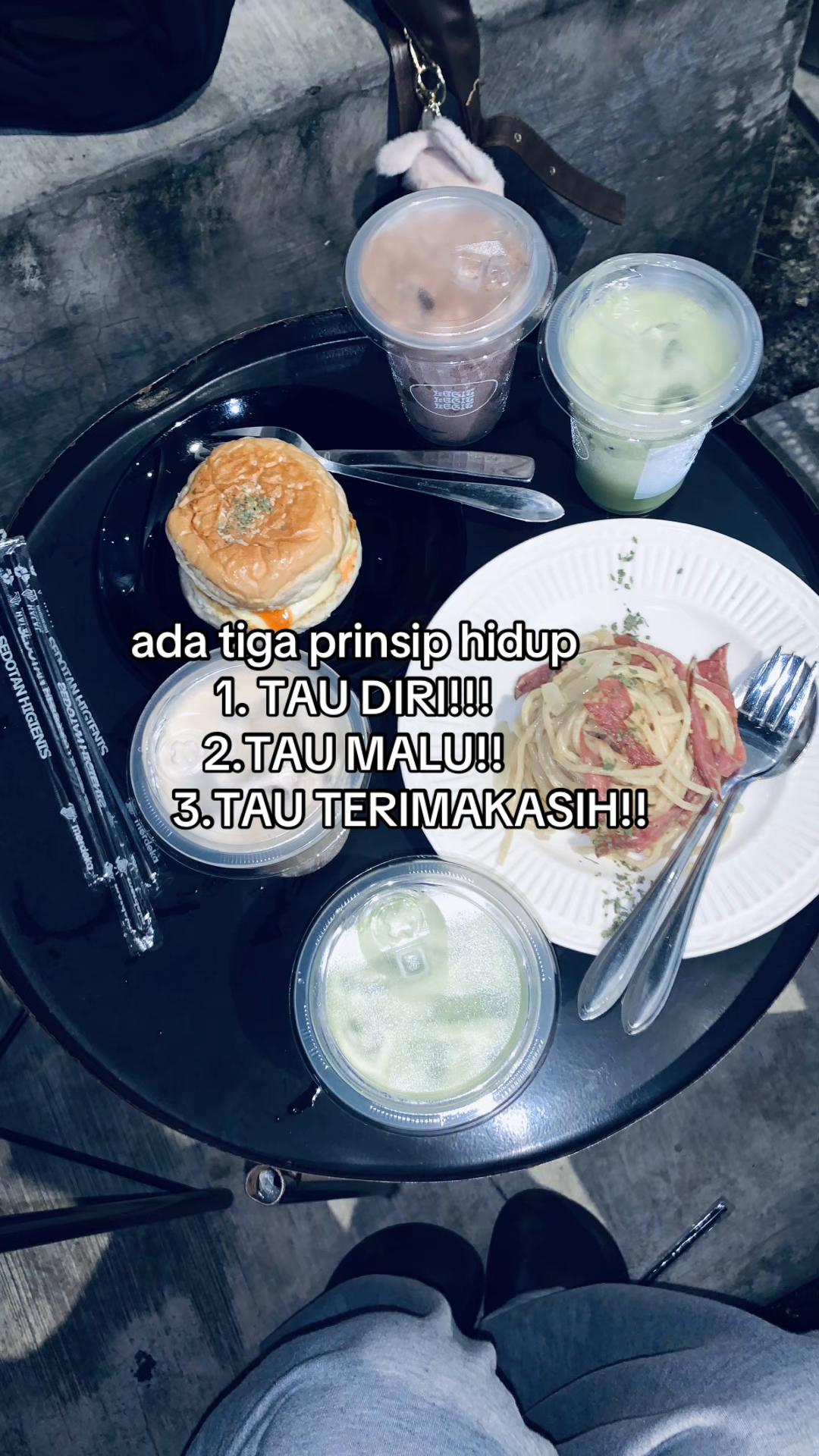 @_hey.putri