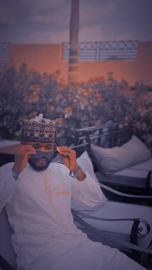 @zaharaddeen_santiago_7